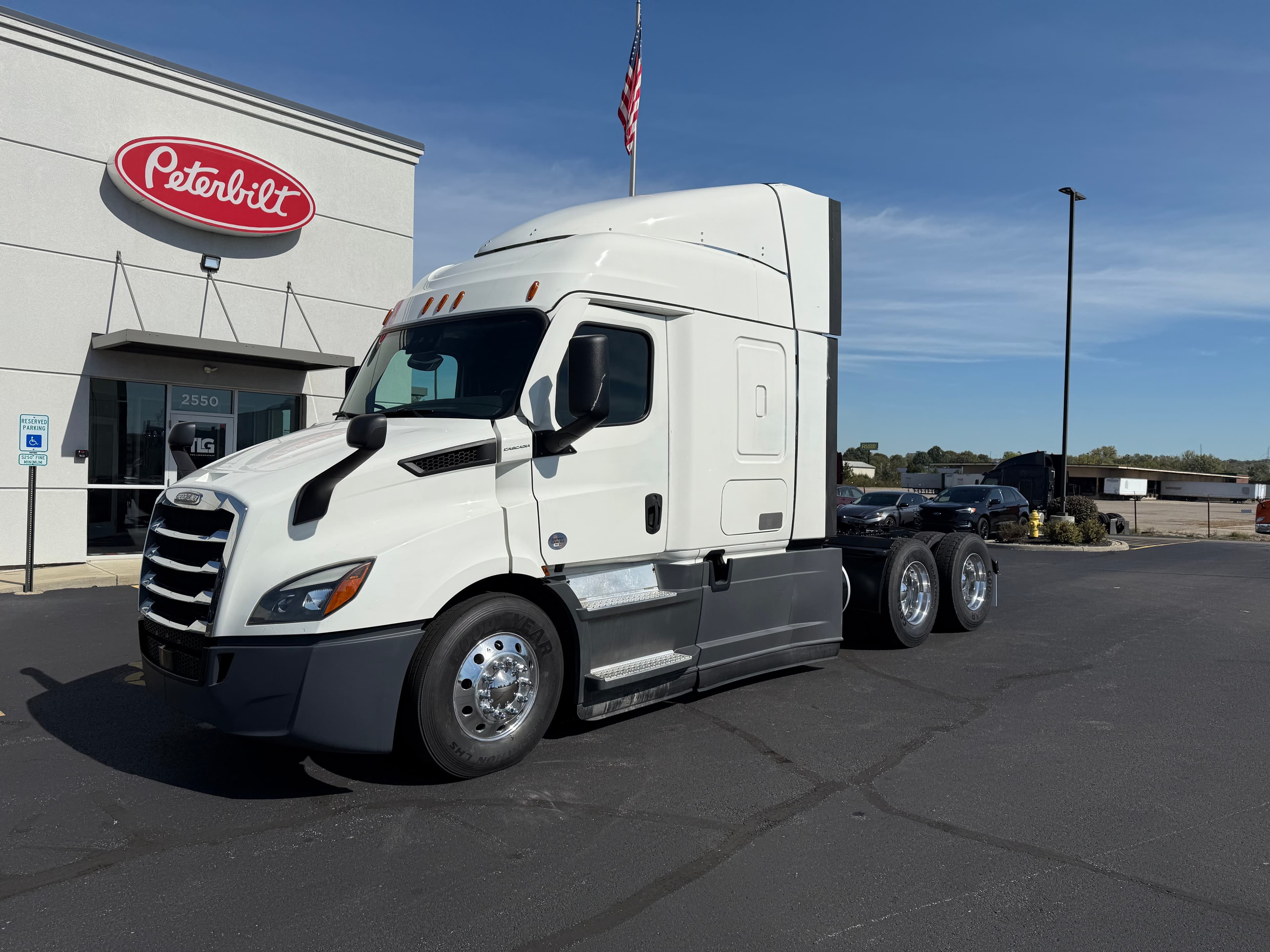2022 FREIGHTLINER CASCADIA 116
