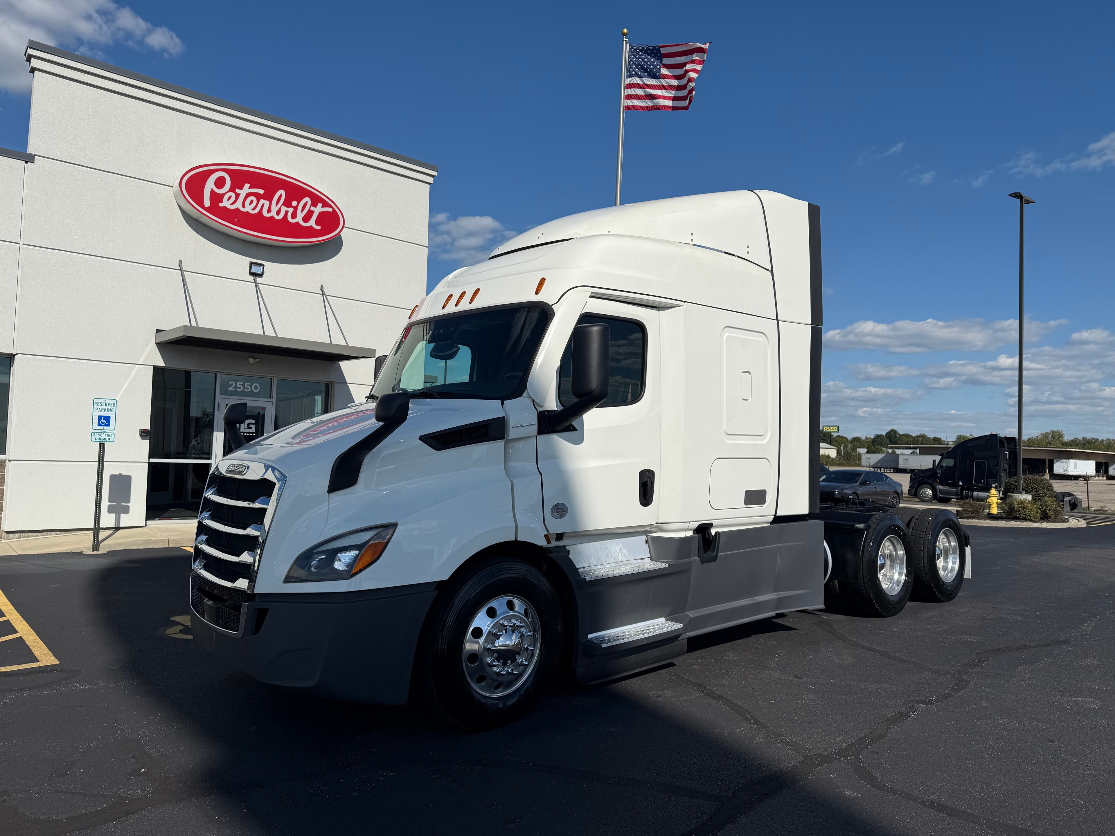 2022 FREIGHTLINER CASCADIA 116