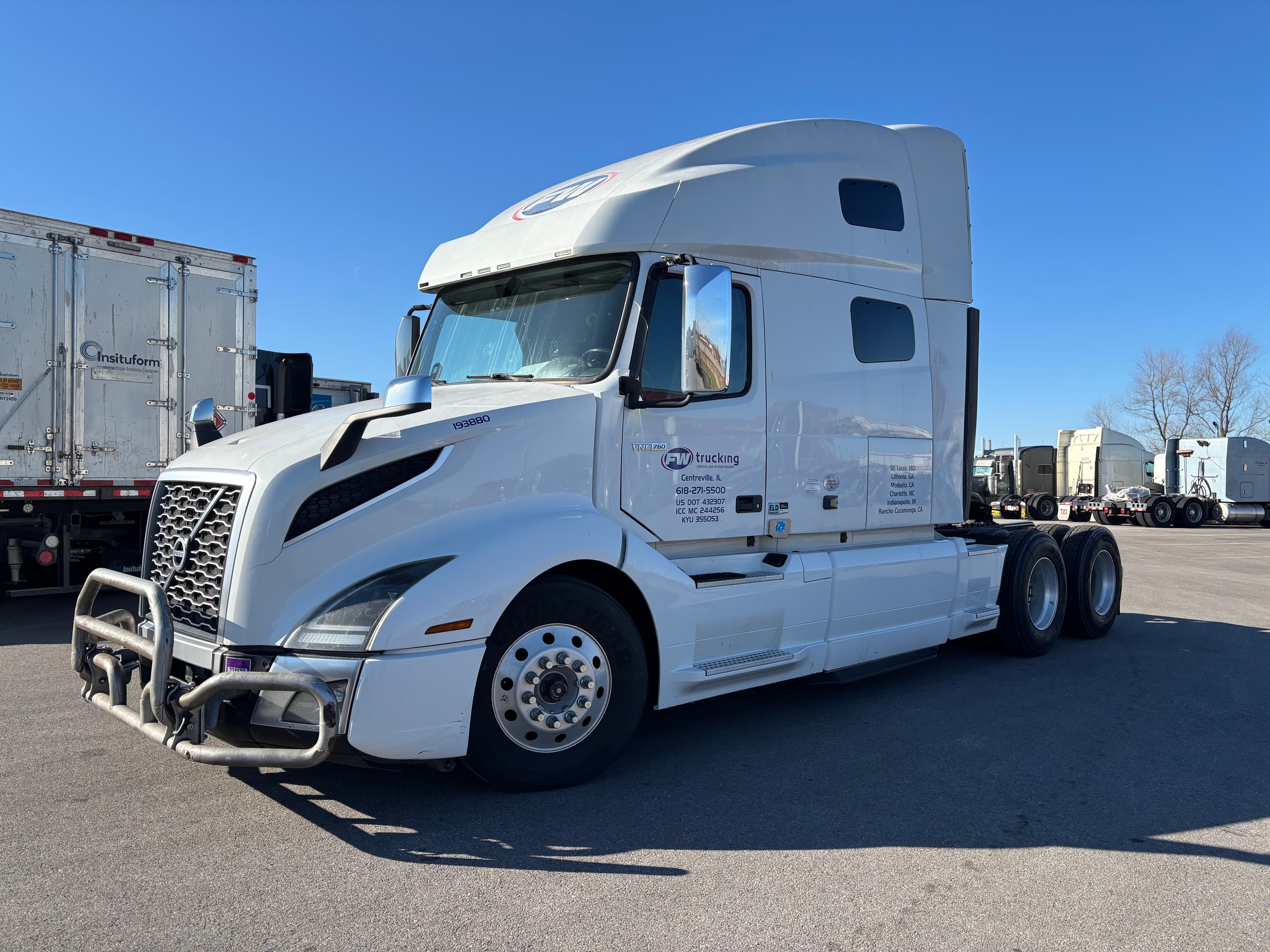2019 VOLVO VNL64T760