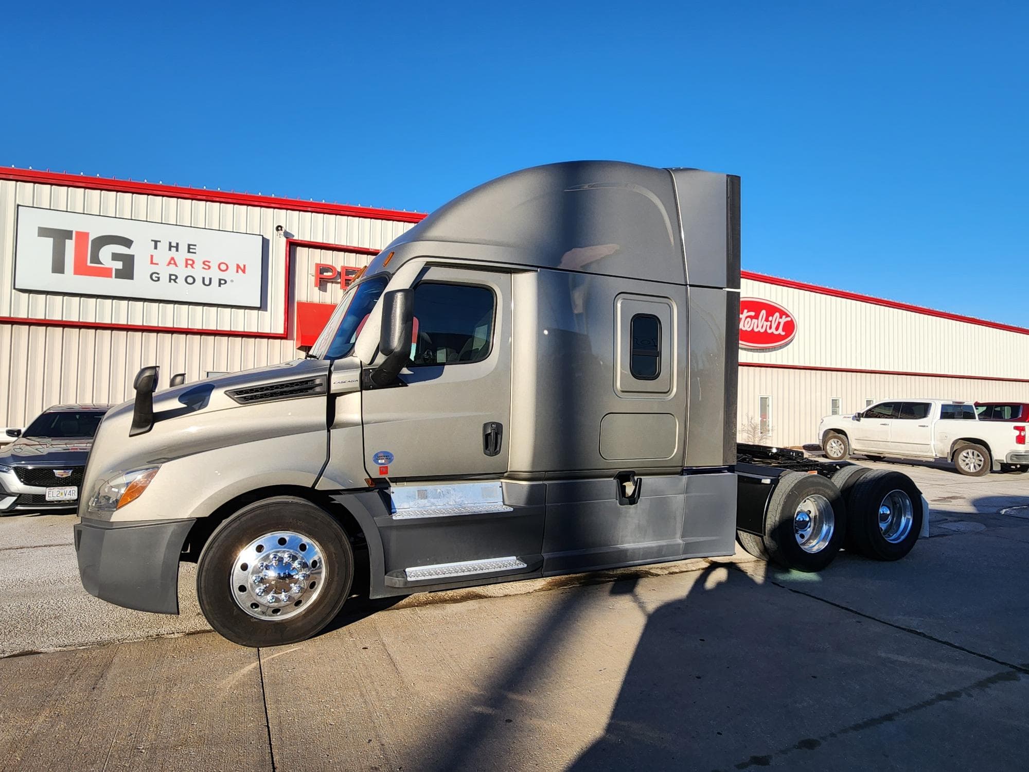 2022 FREIGHTLINER CASCADIA 126