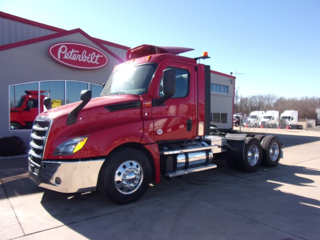 2021 FREIGHTLINER CASCADIA 126