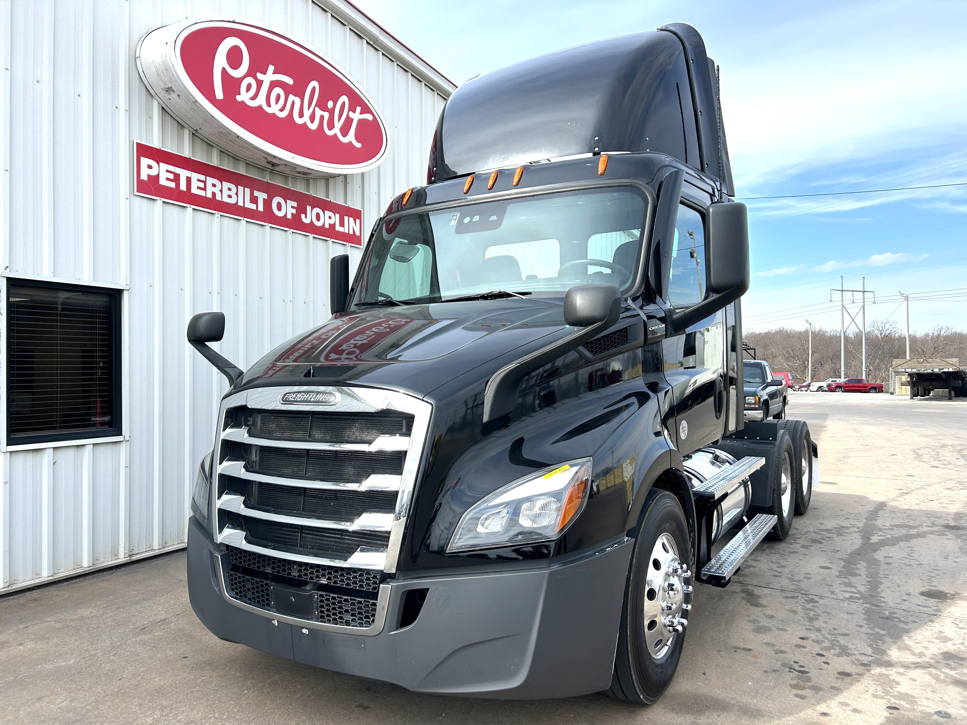 2022 FREIGHTLINER CASCADIA 116