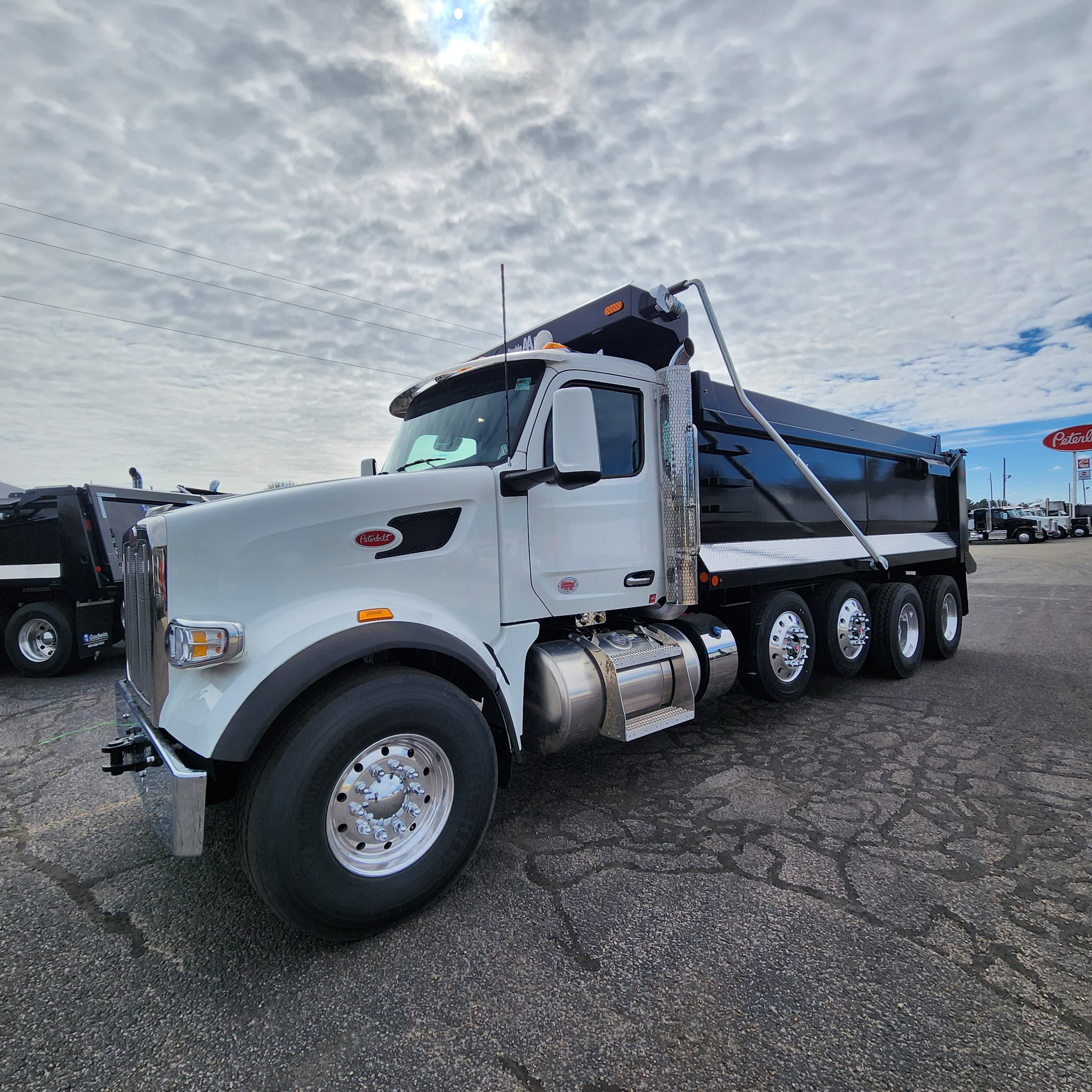 2026 PETERBILT 567