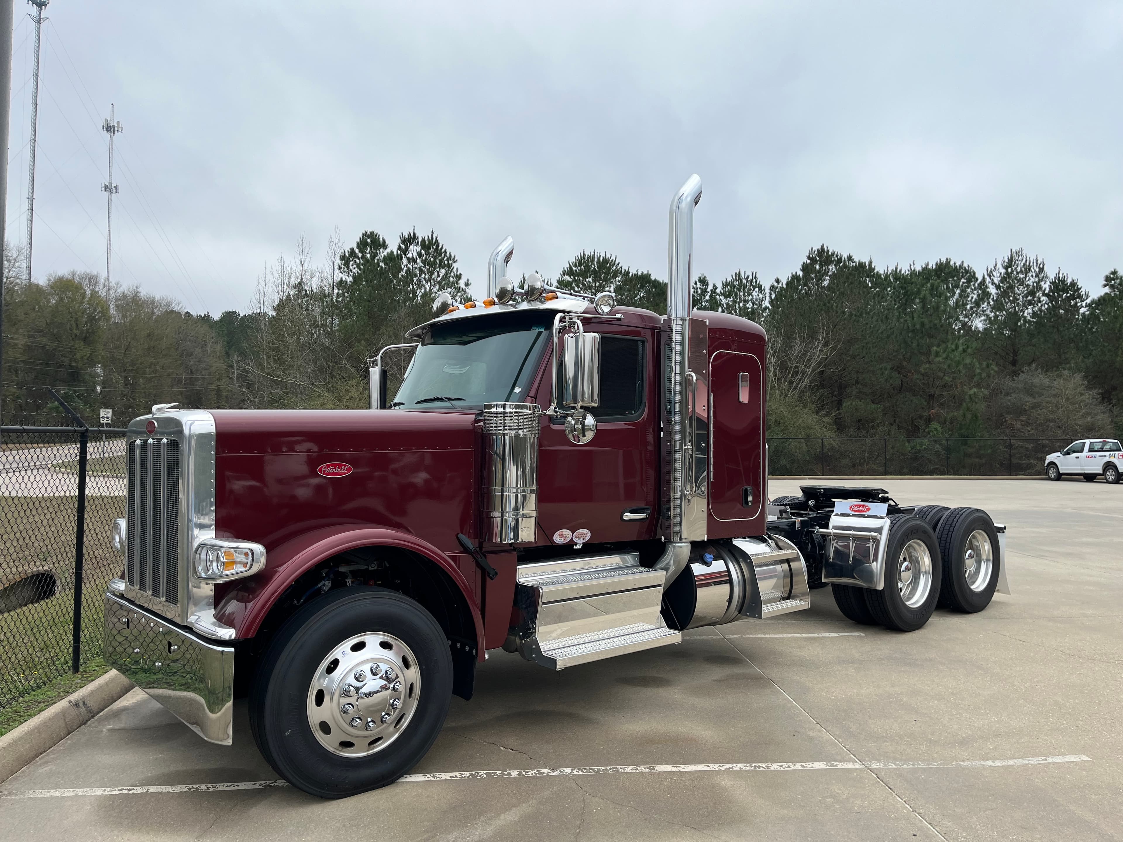 2026 PETERBILT 589