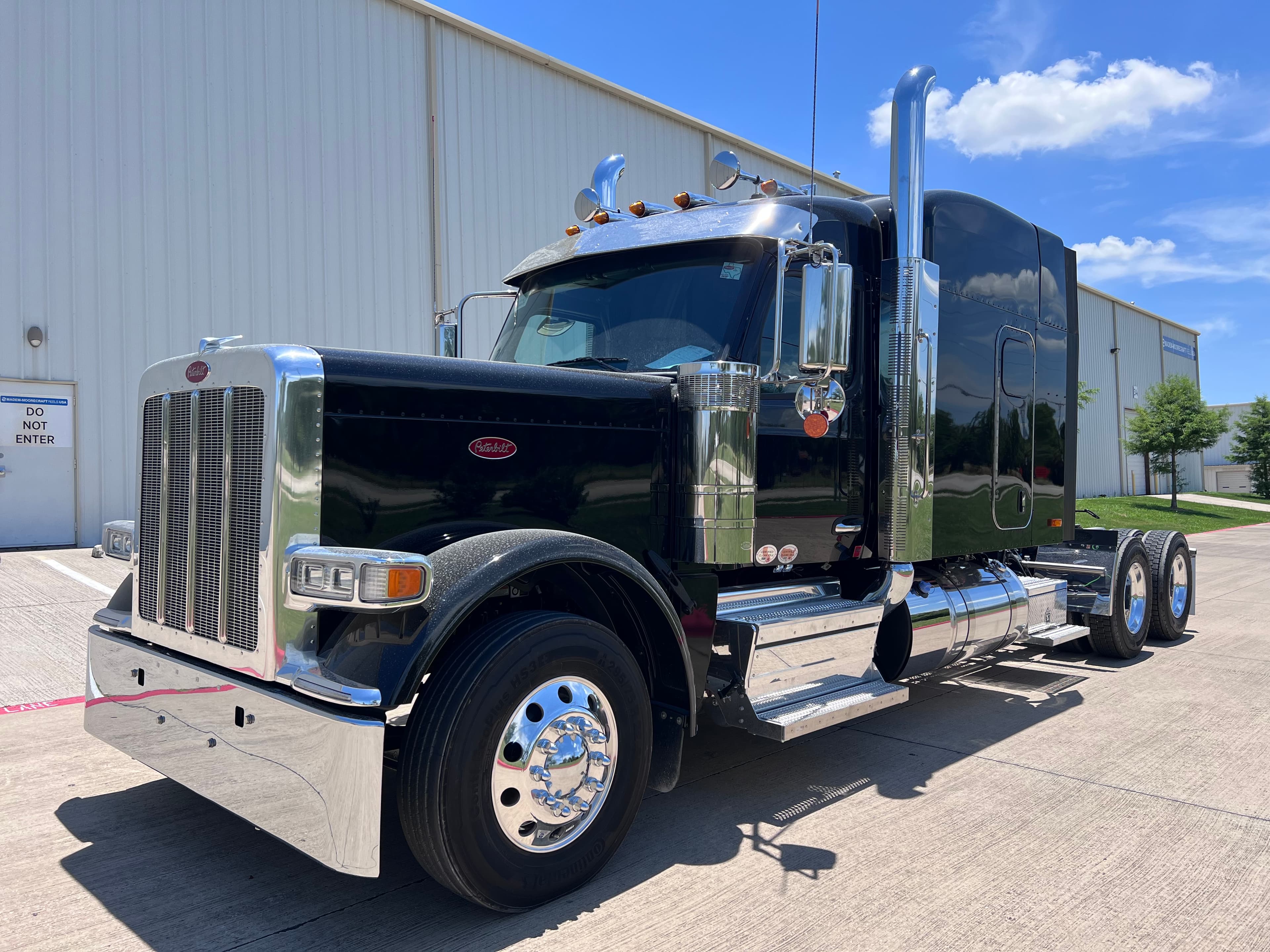 2026 PETERBILT 589