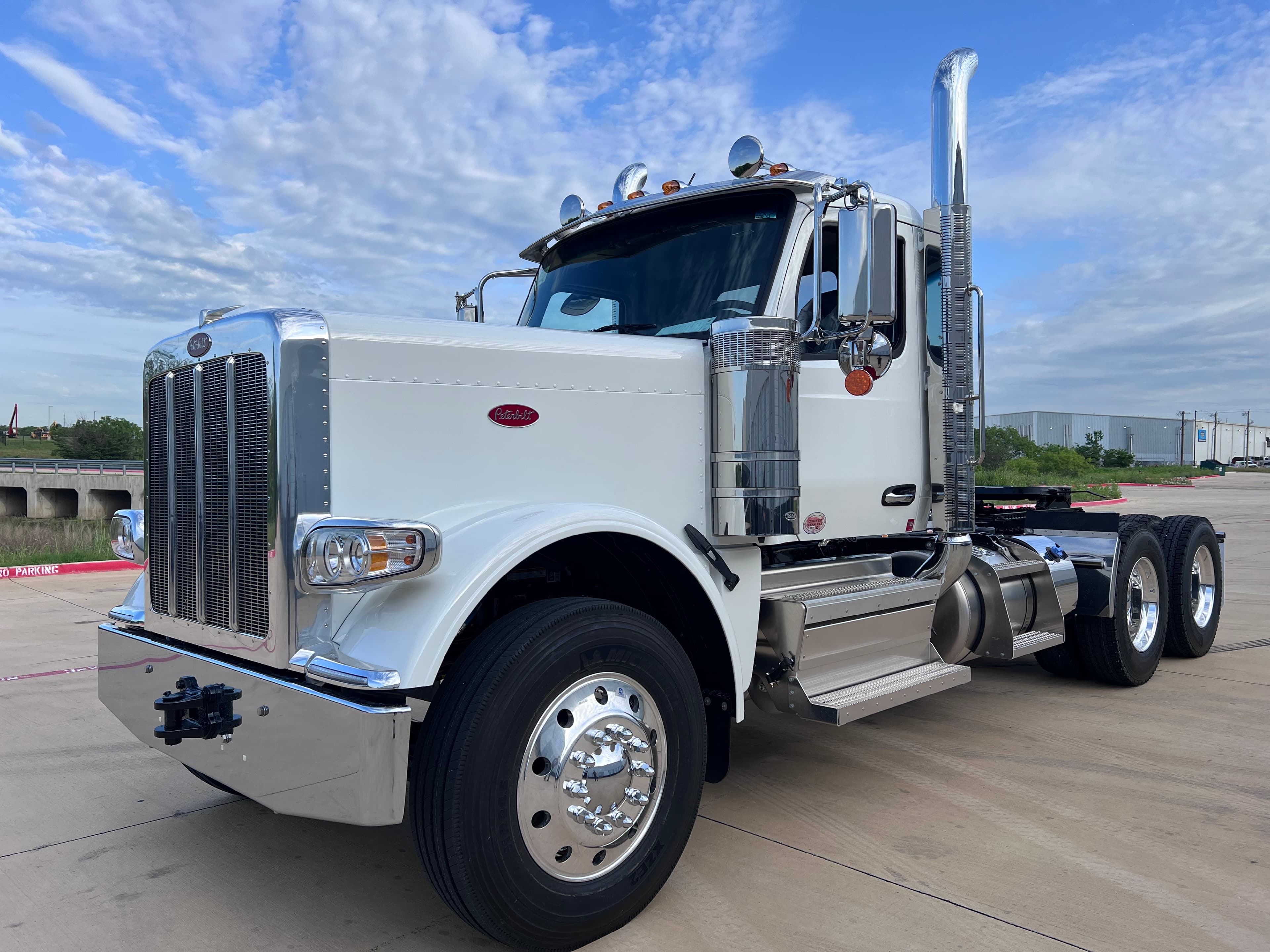 2026 PETERBILT 589