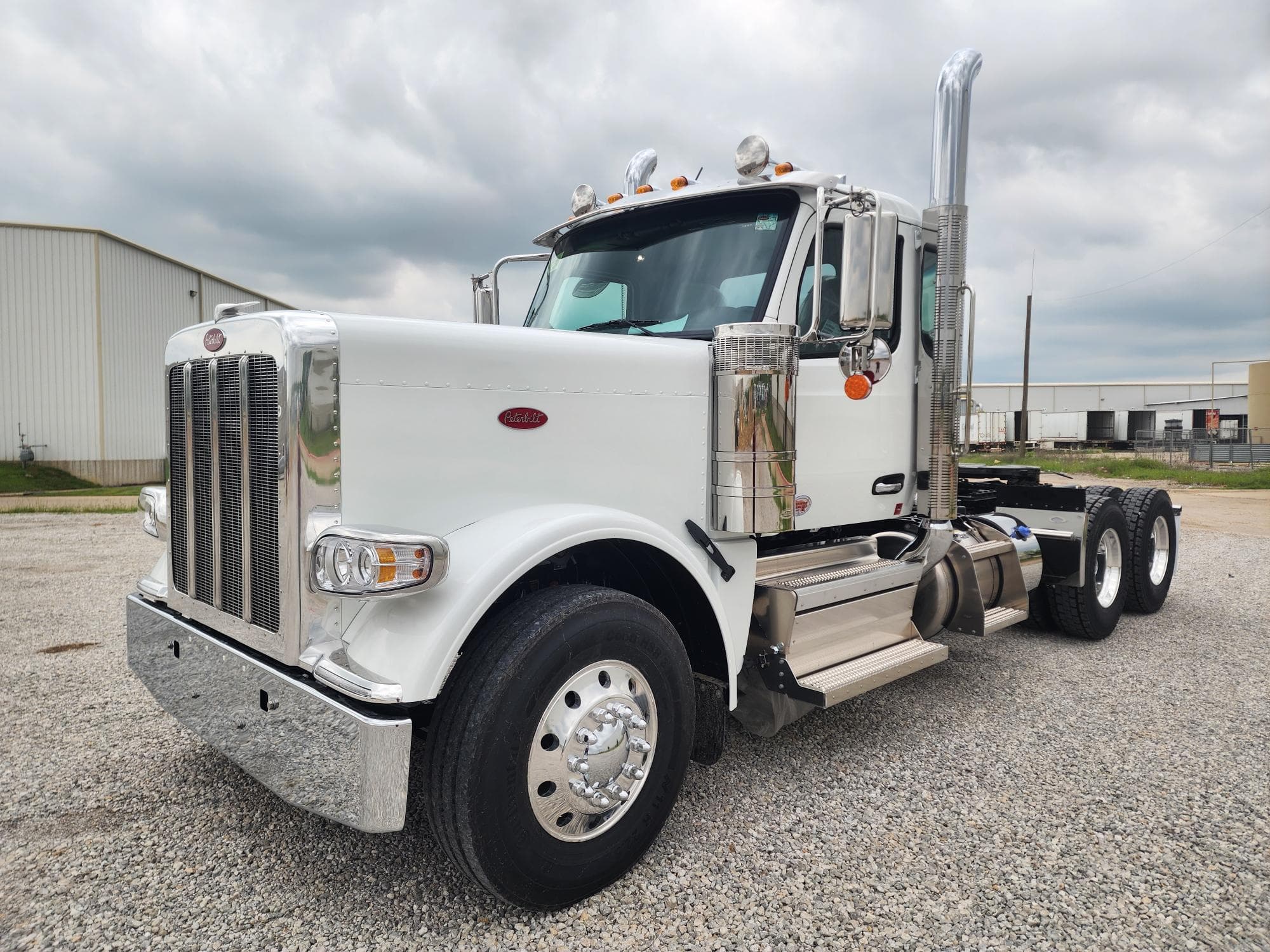 2026 PETERBILT 589
