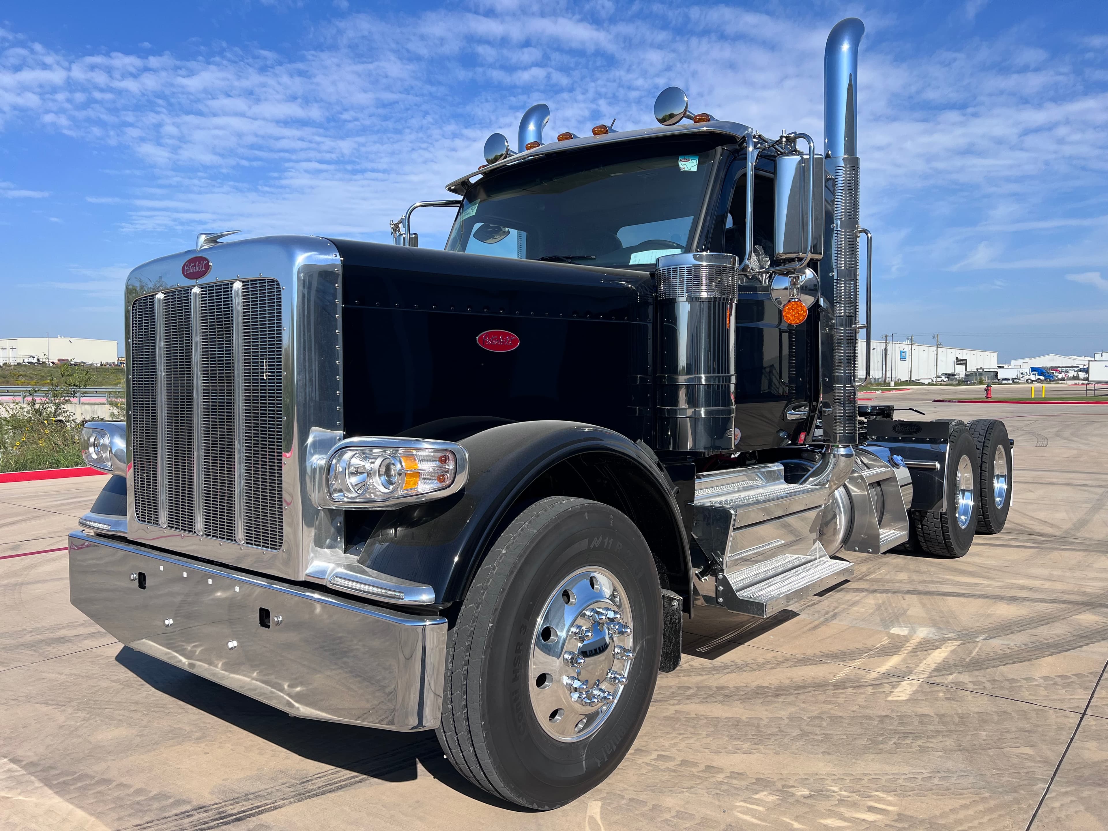 2026 PETERBILT 589