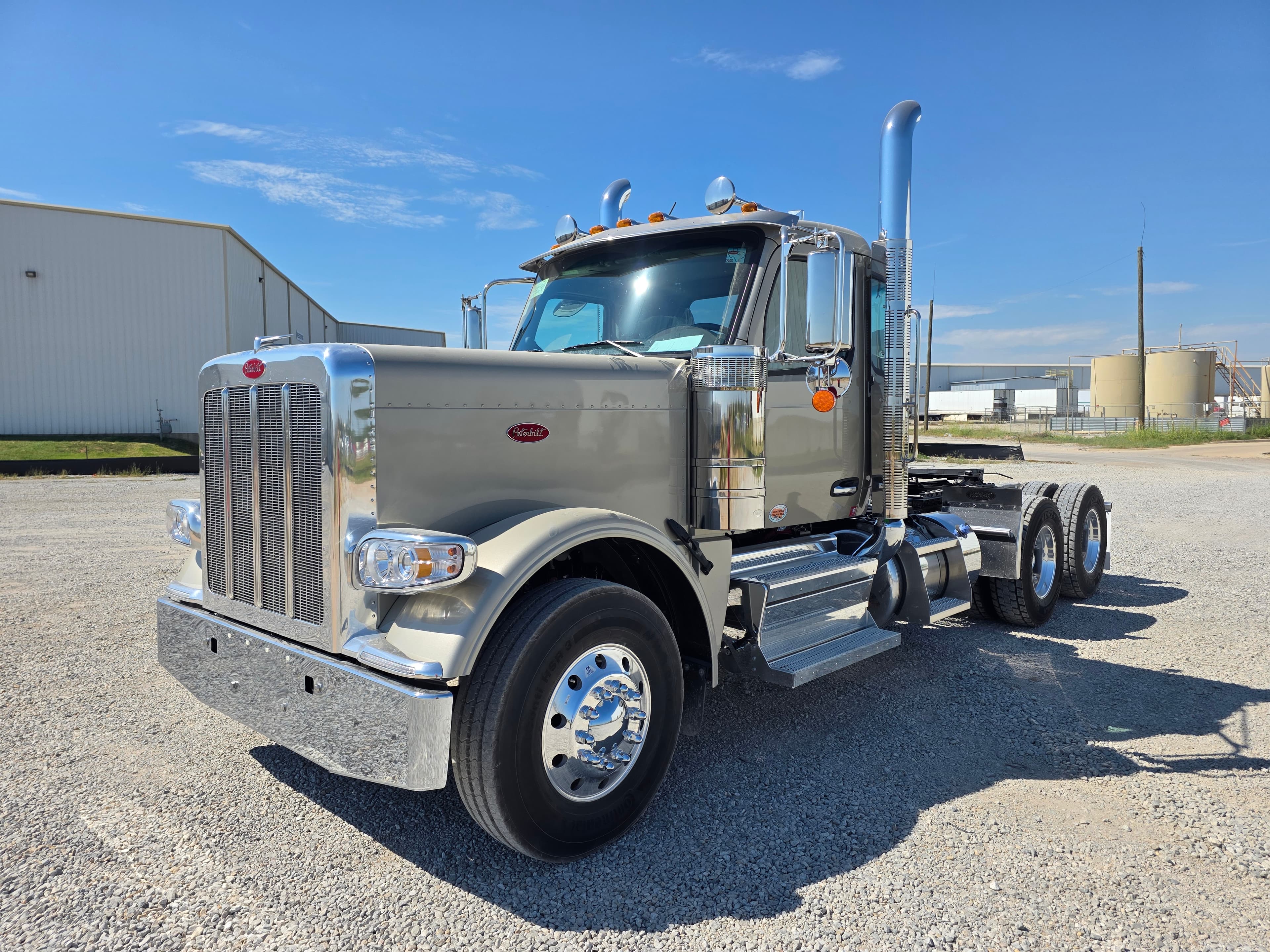 2026 PETERBILT 589