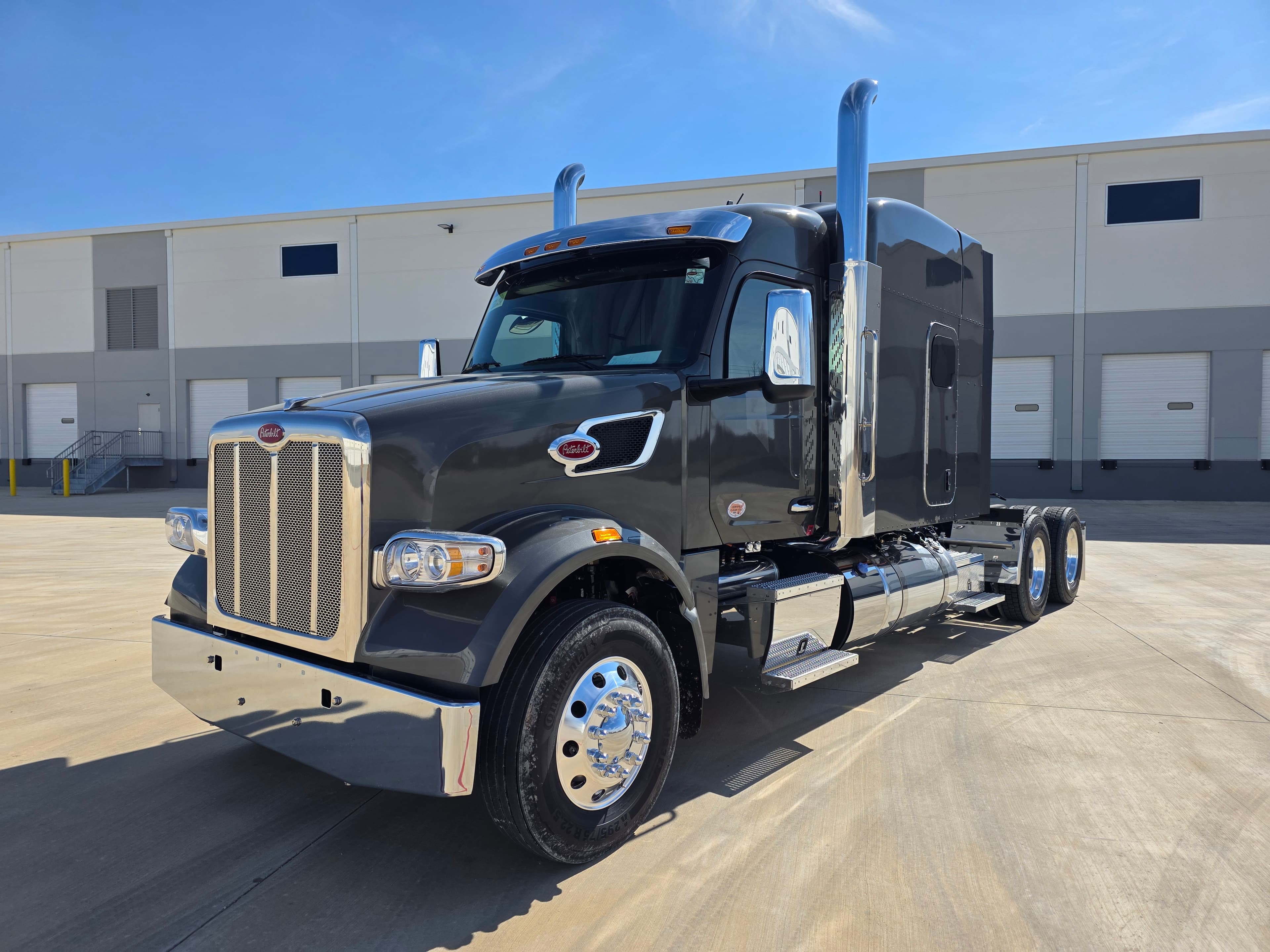 2027 PETERBILT 567