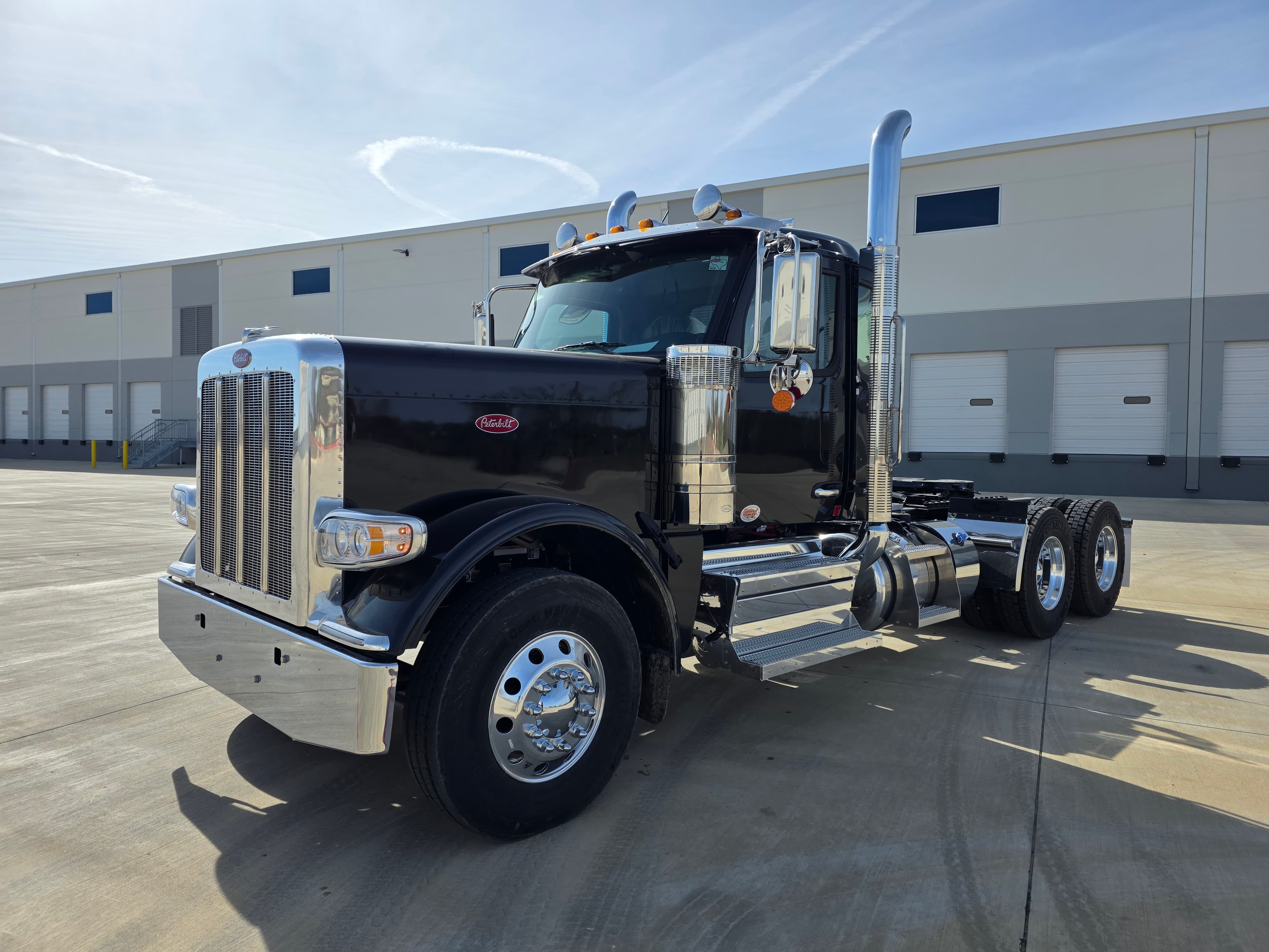2027 PETERBILT 589