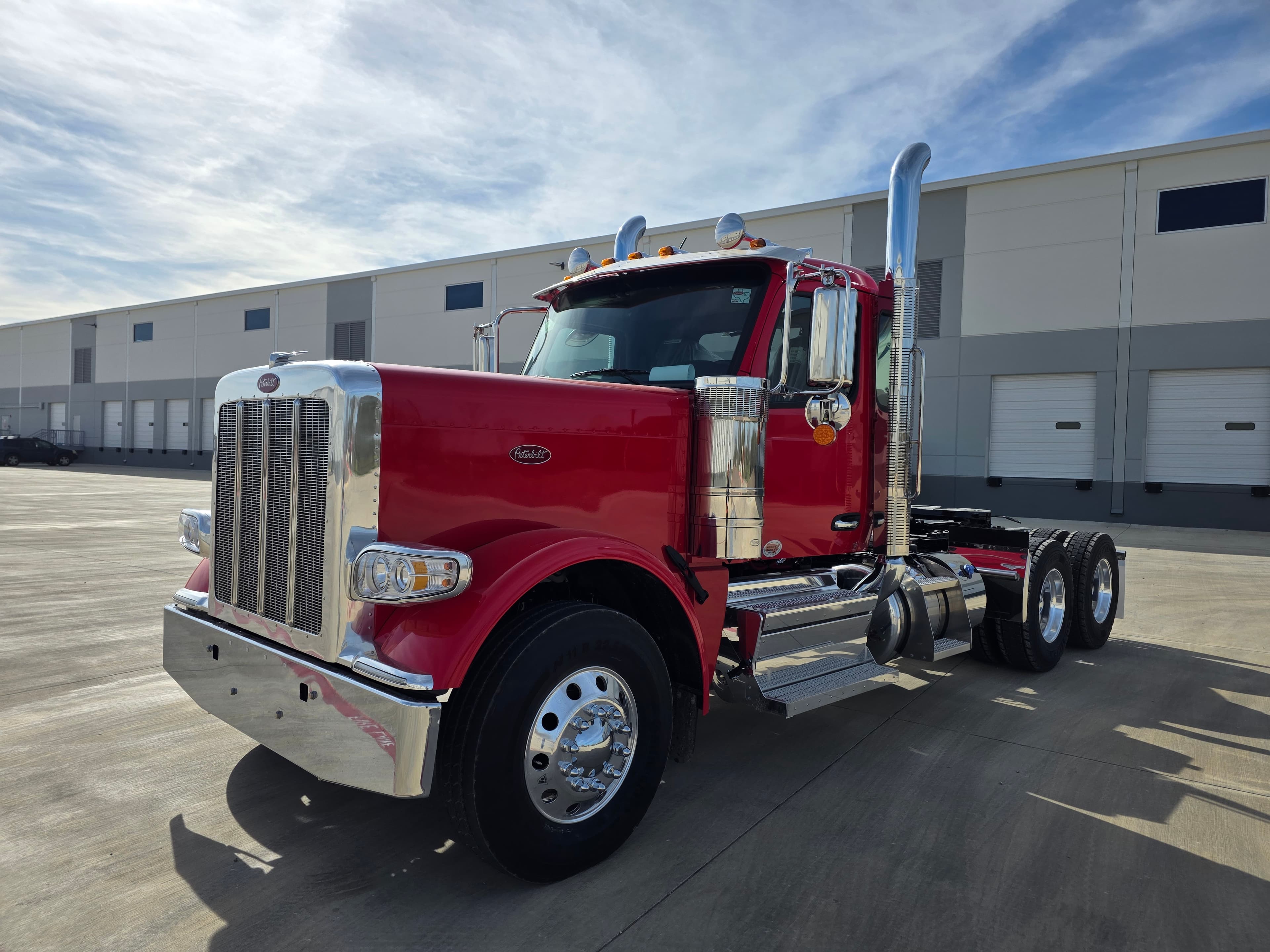 2027 PETERBILT 589