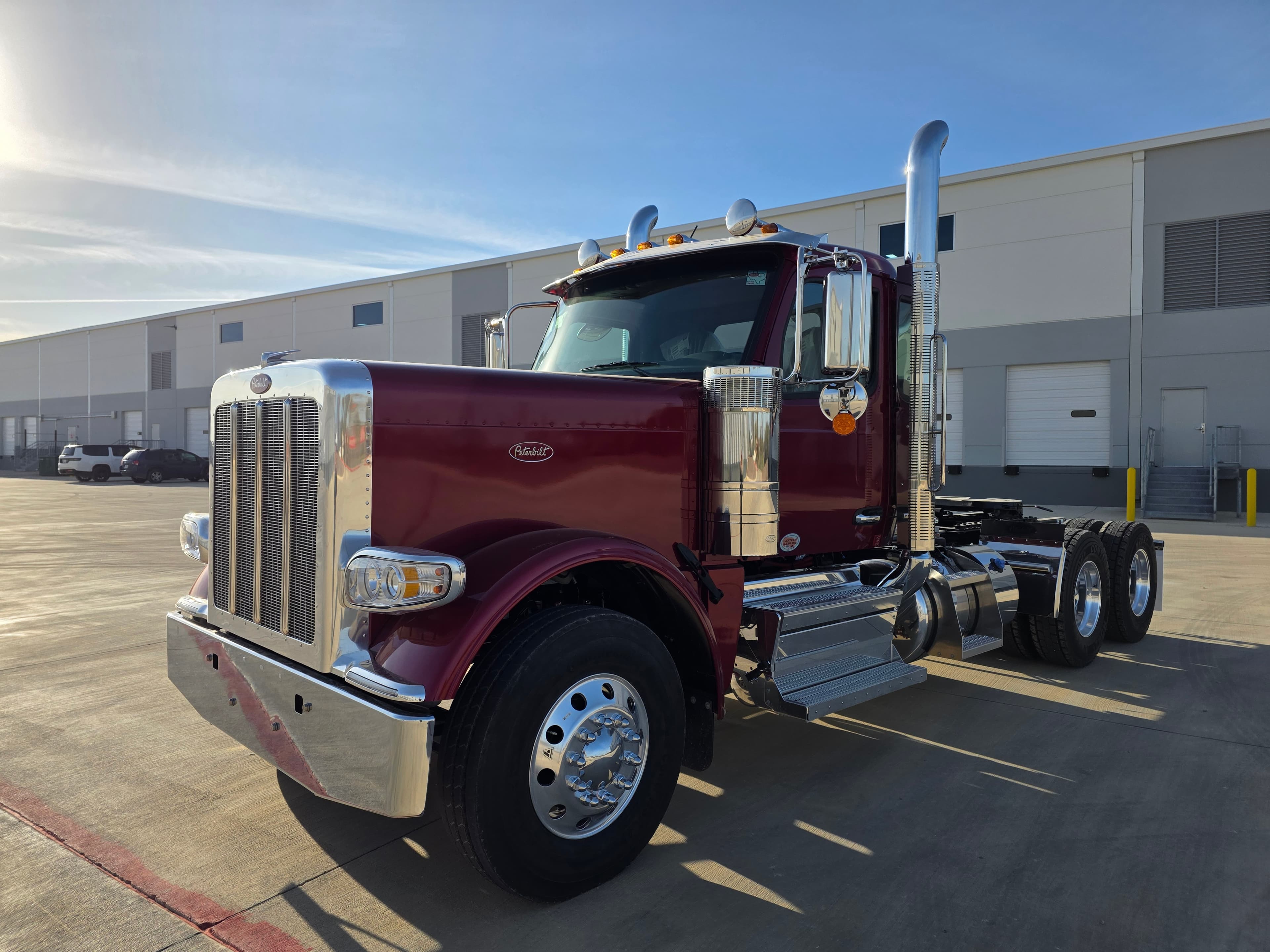 2027 PETERBILT 589