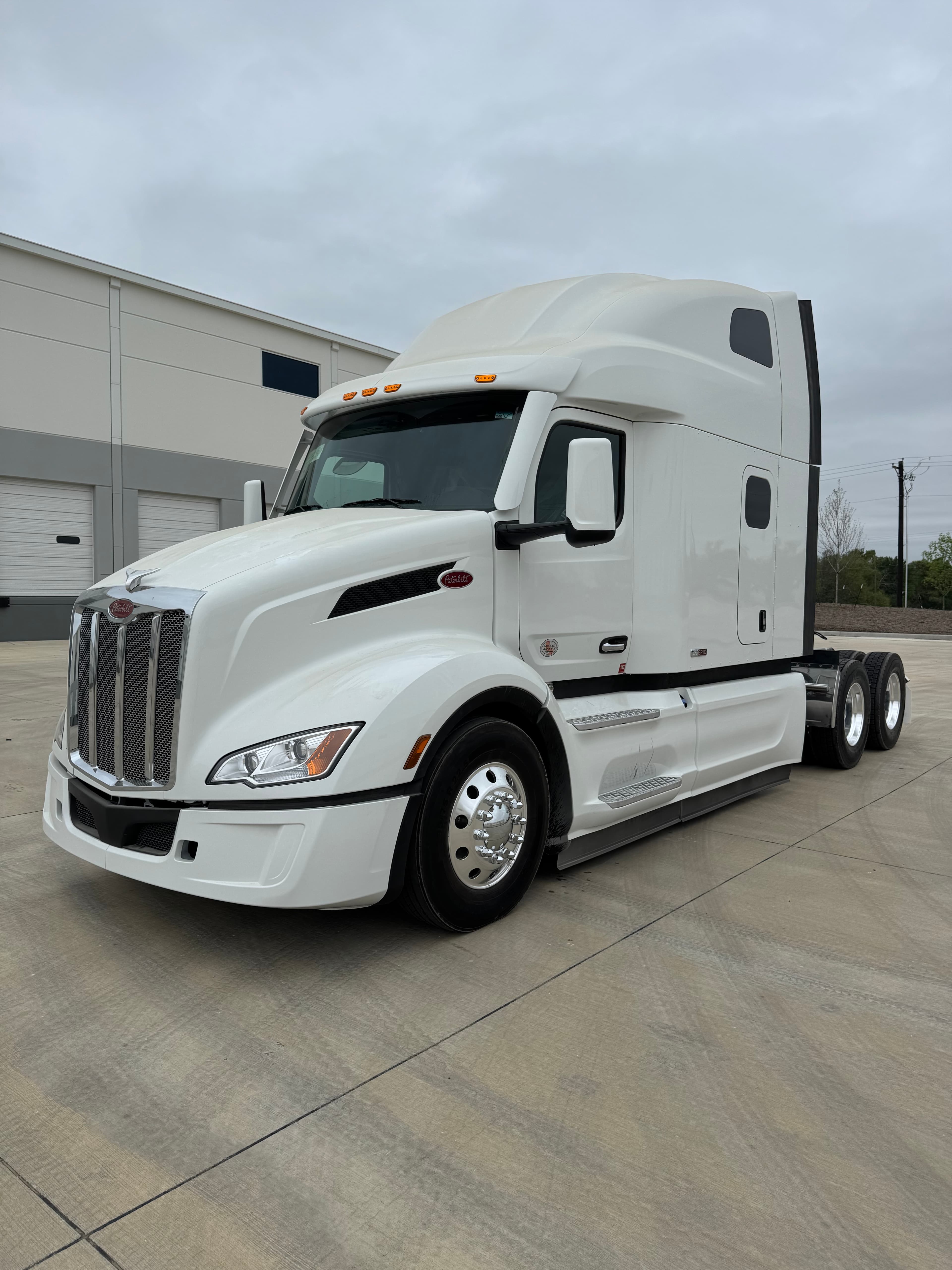 2027 PETERBILT 579