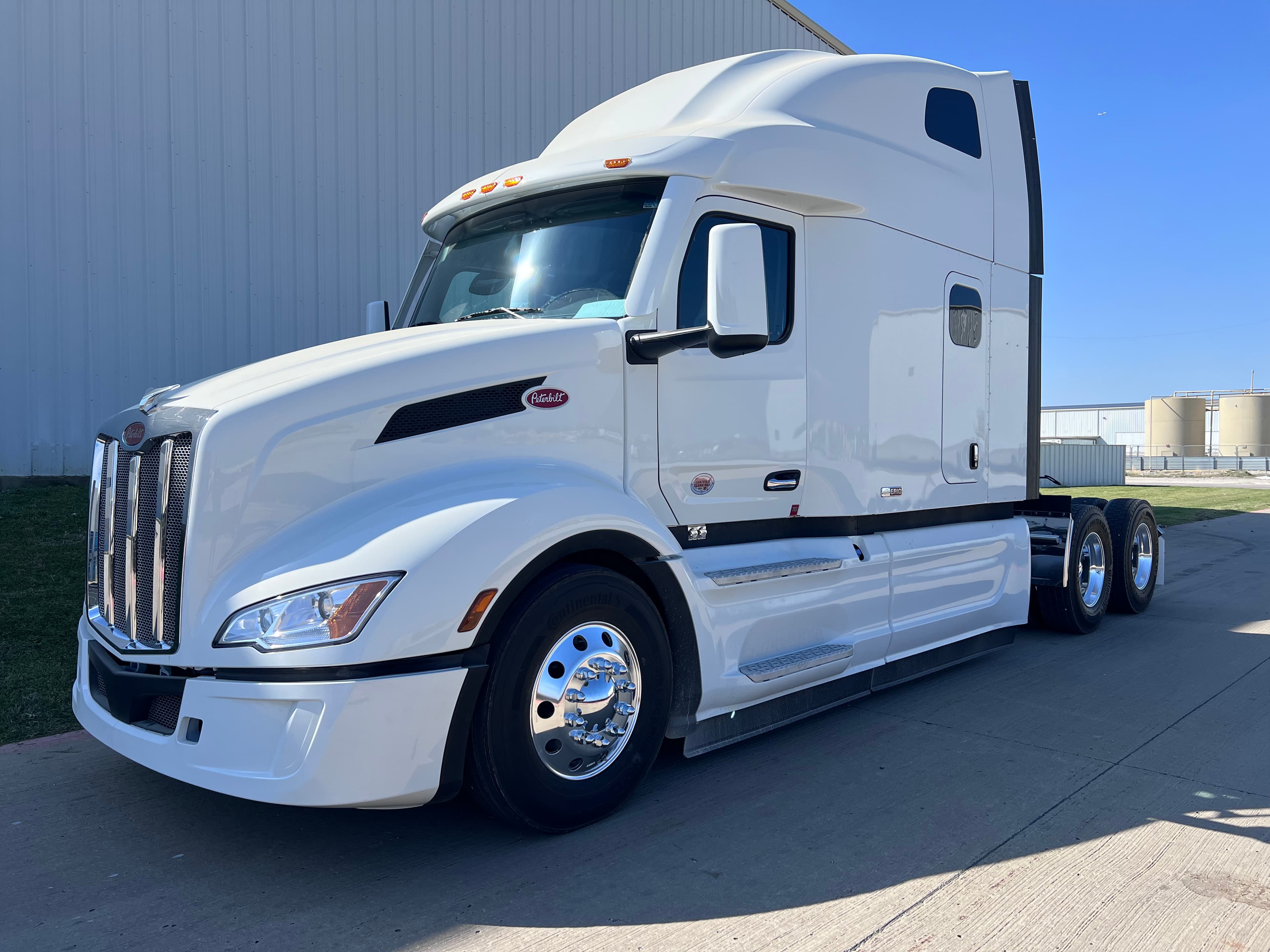 2027 PETERBILT 579