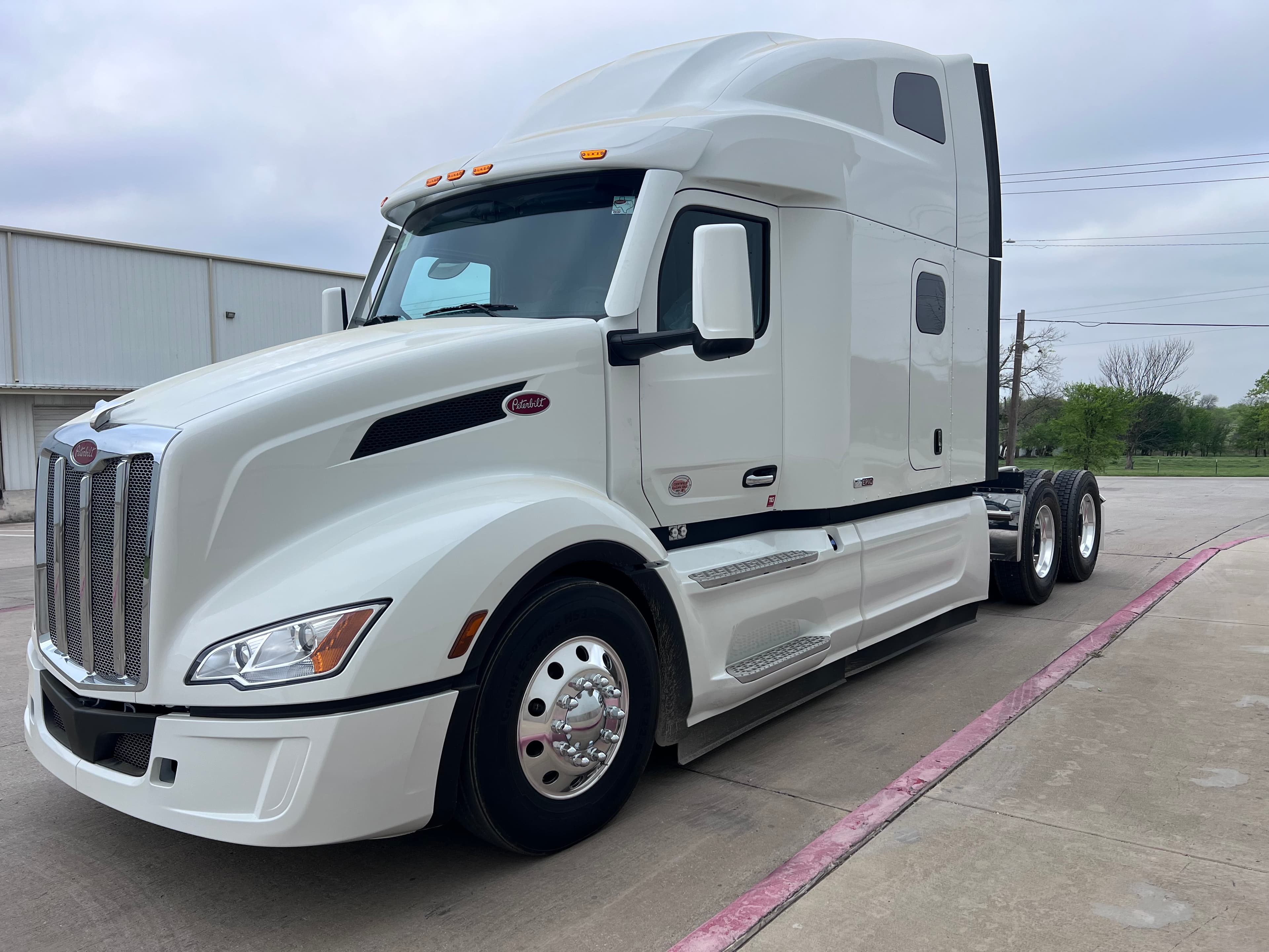 2027 PETERBILT 579