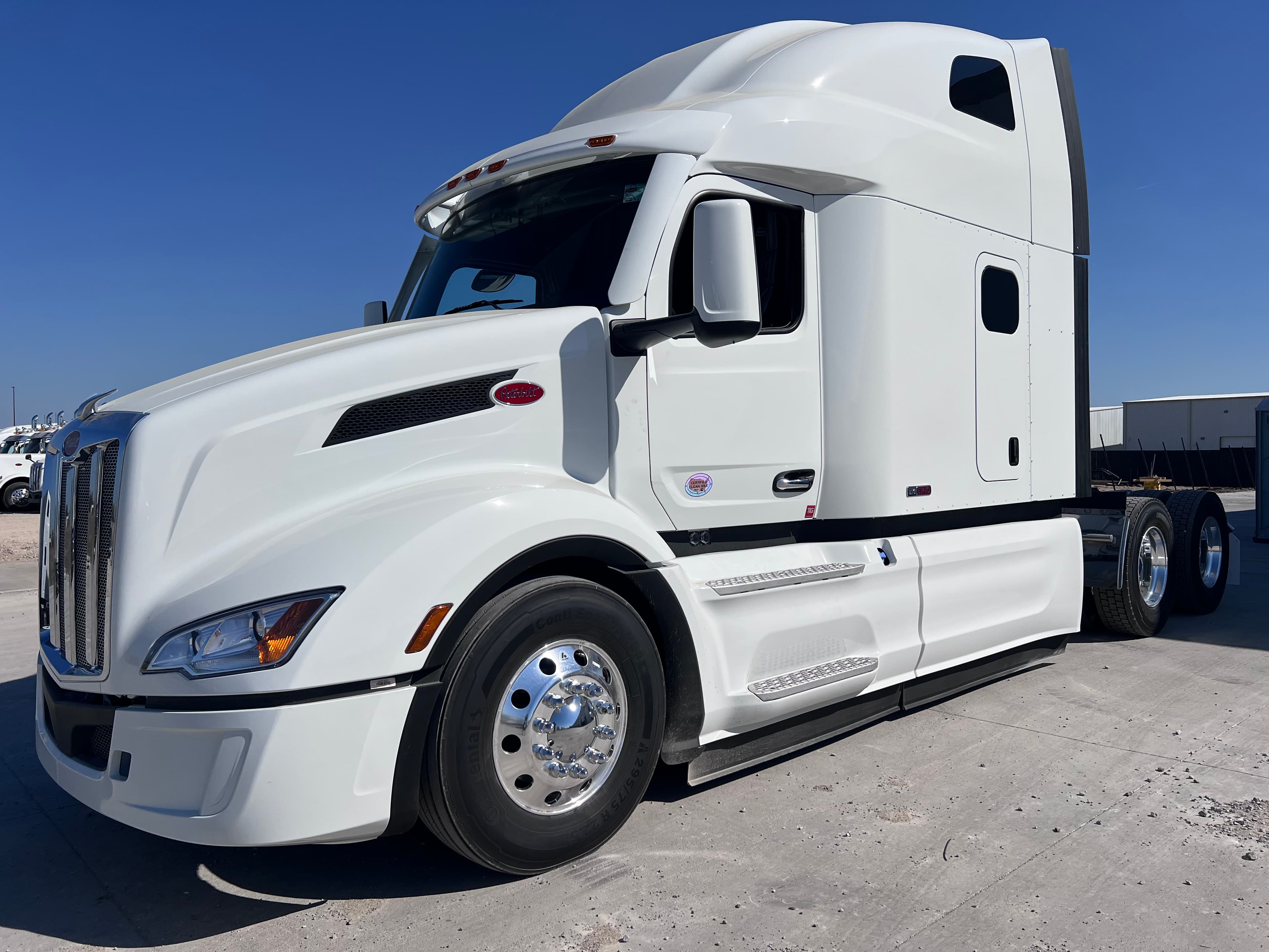 2027 PETERBILT 579