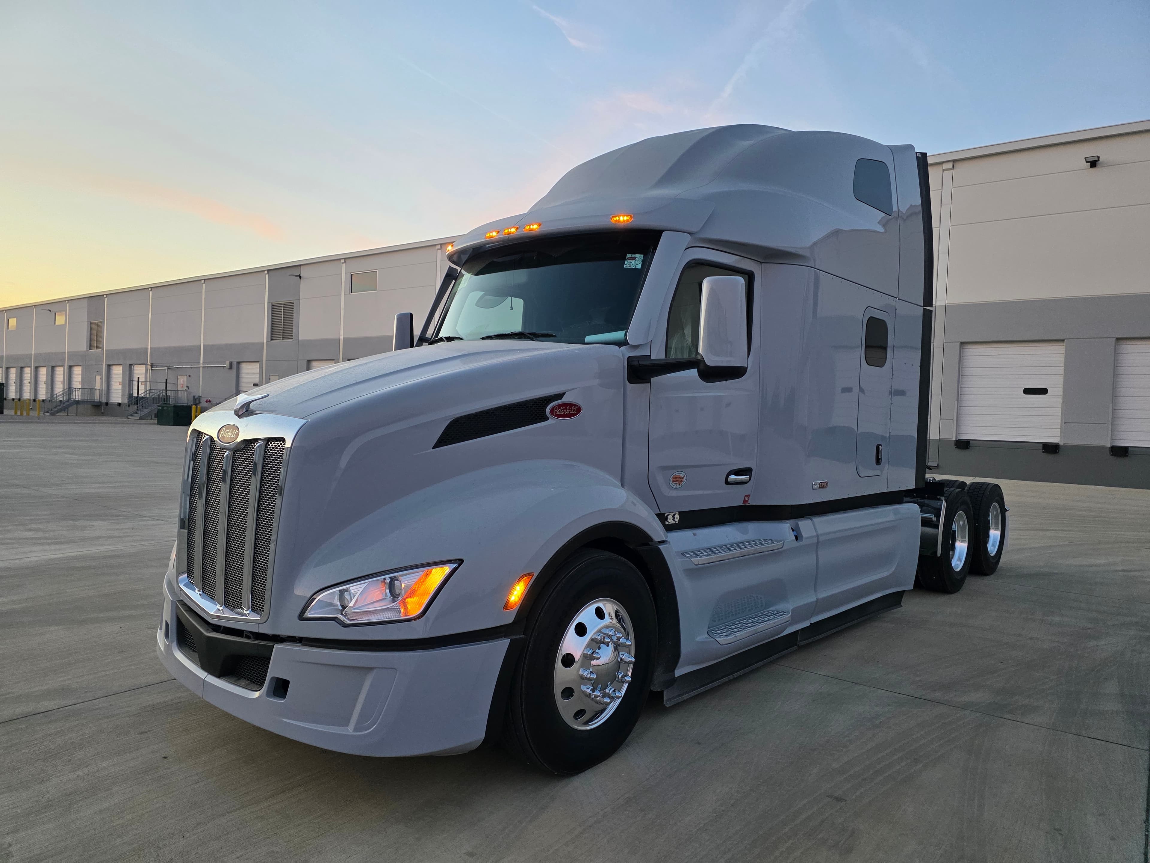 2027 Peterbilt 579