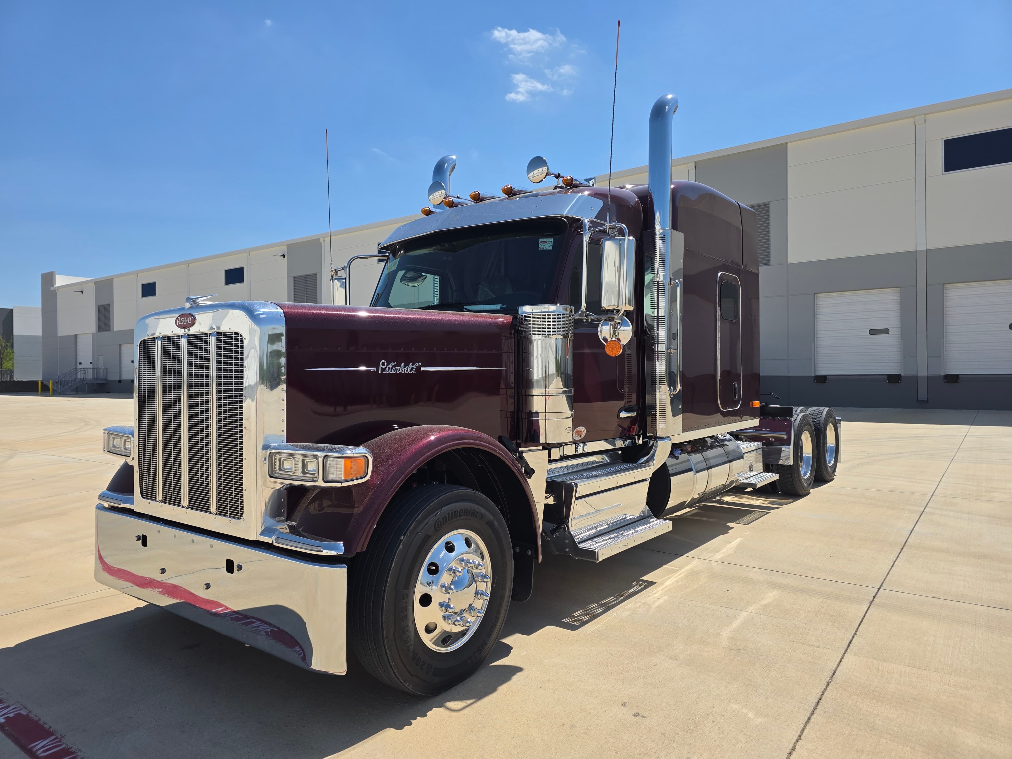 2027 PETERBILT 589