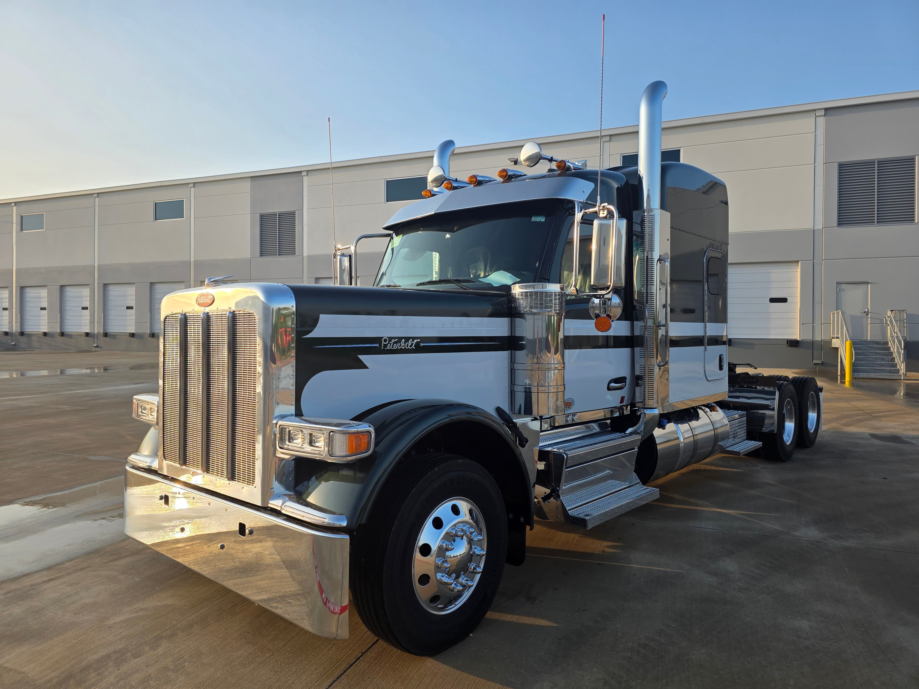 2027 Peterbilt 589