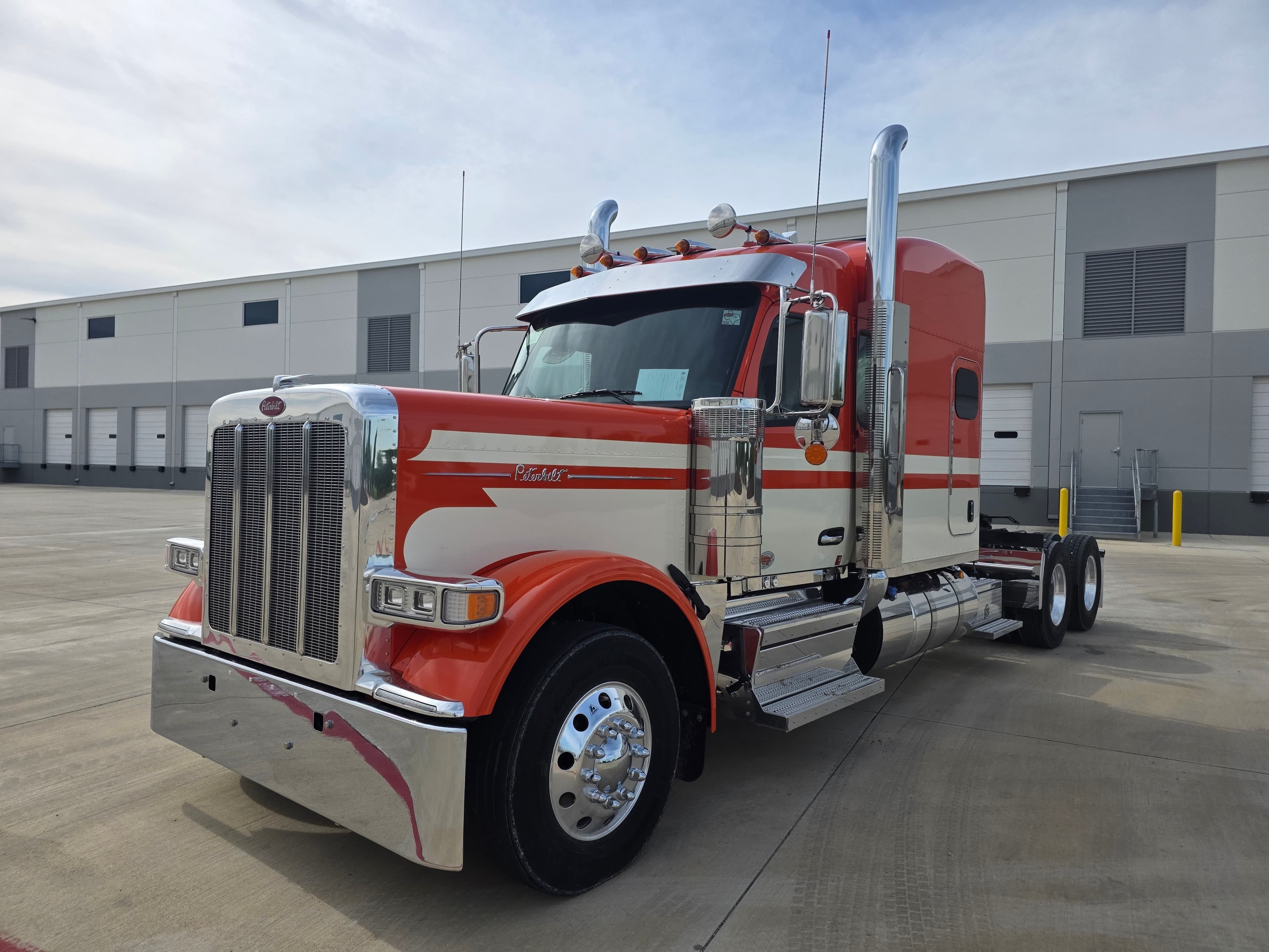 2027 Peterbilt 589