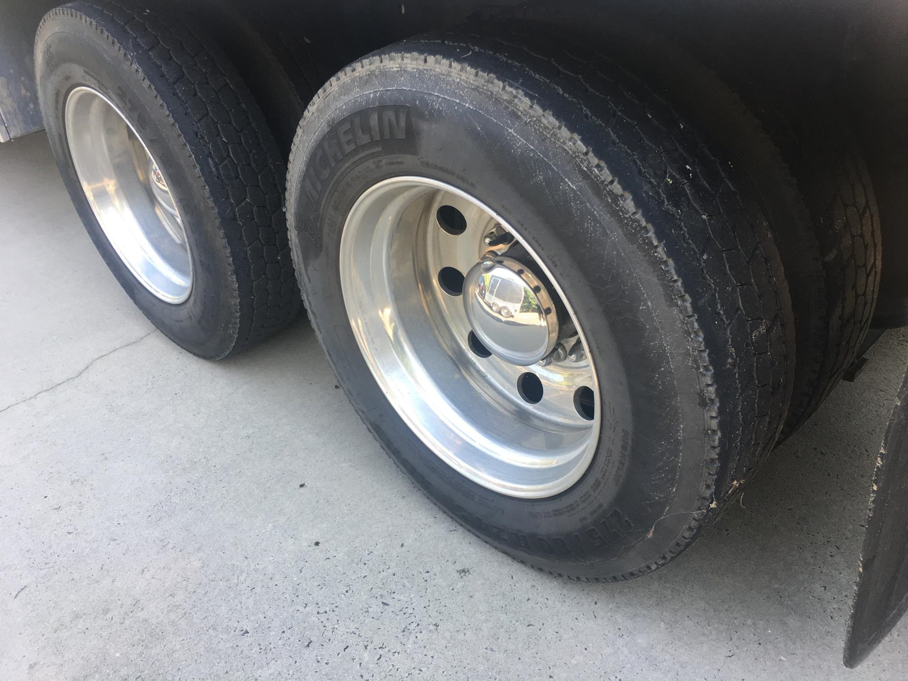 2005 Volvo in CHARLOTTE, NC — photo 4
