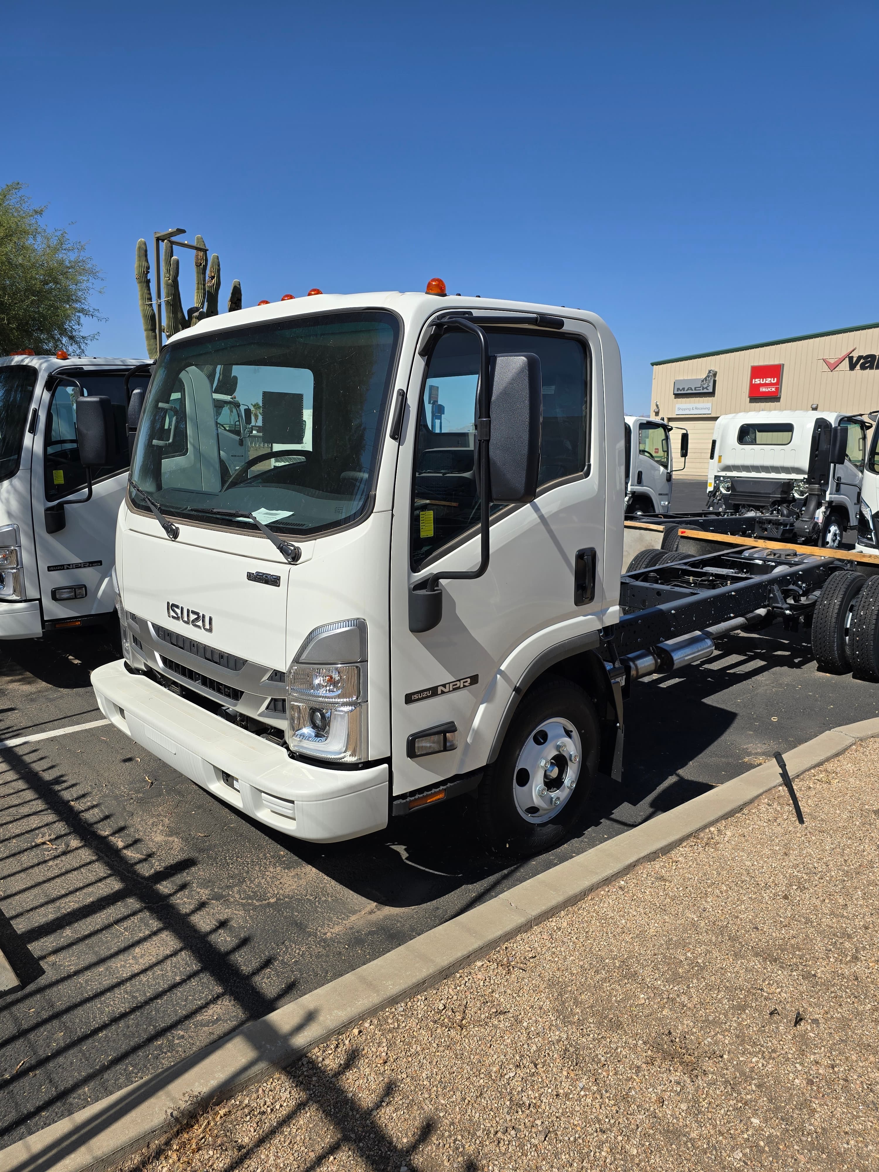 2024 Isuzu NPR