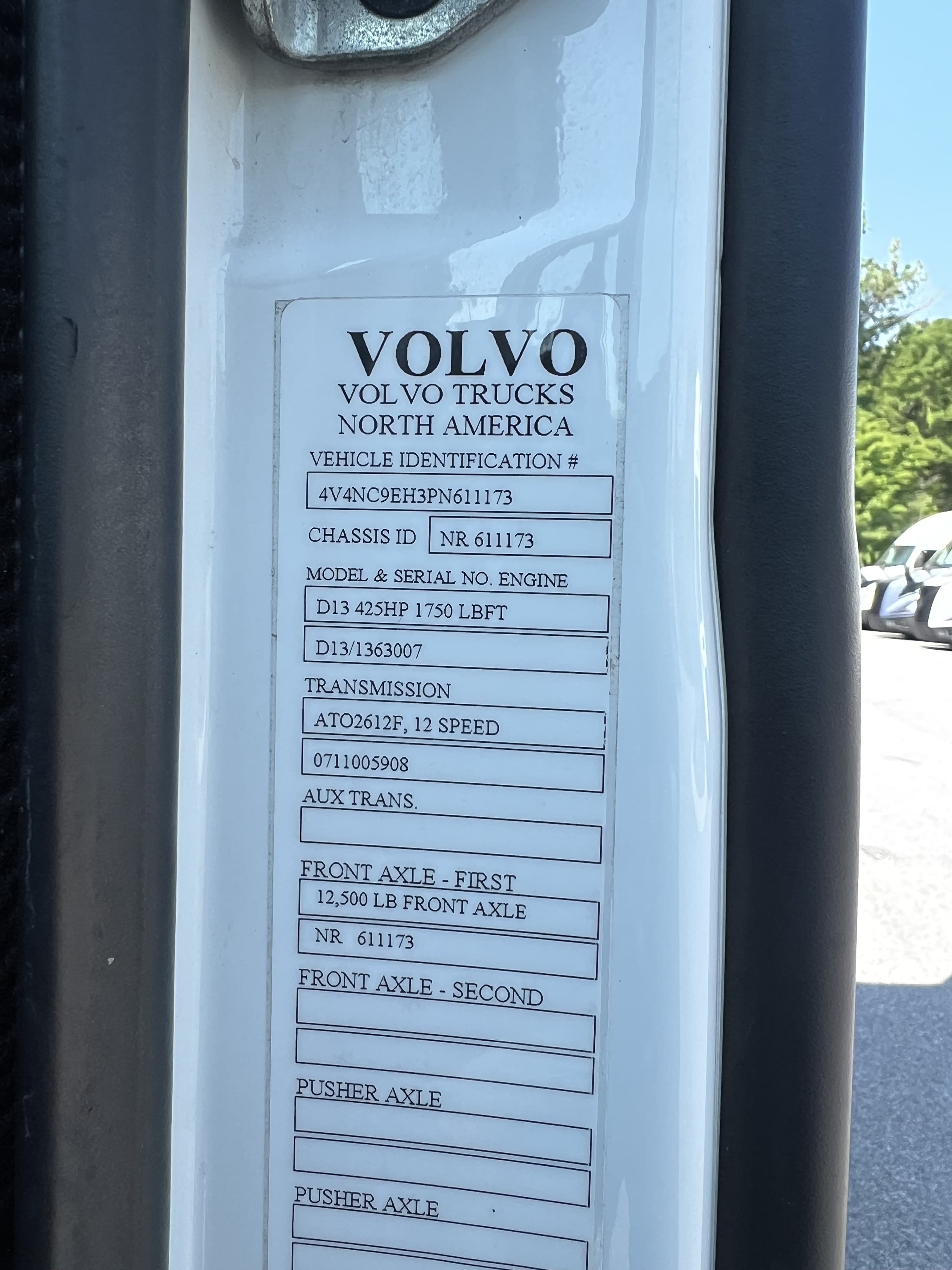 2023 Volvo VNL 760 in GA — photo 8