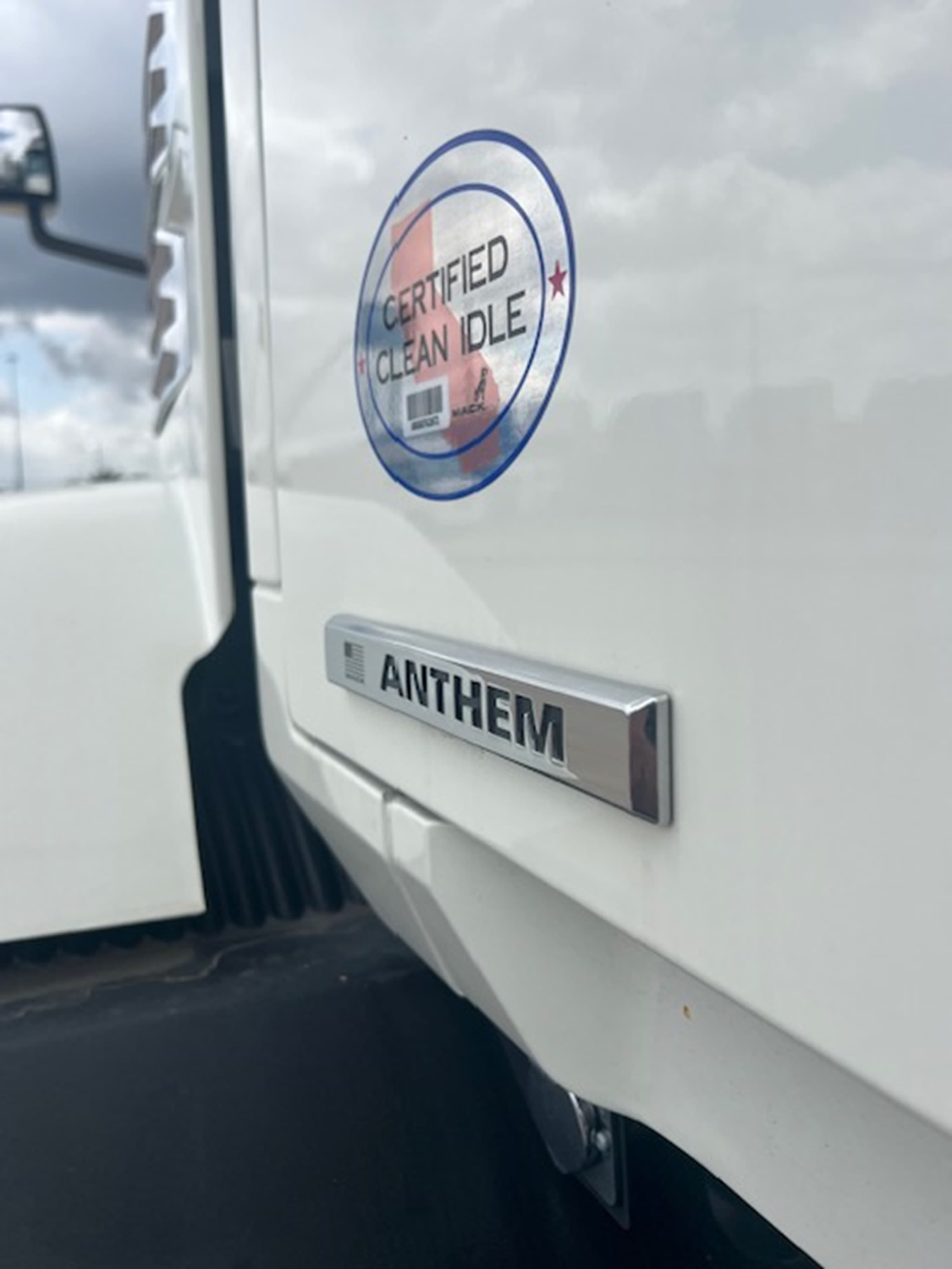 2025 Mack Anthem in HOUSTON, TX — photo 4