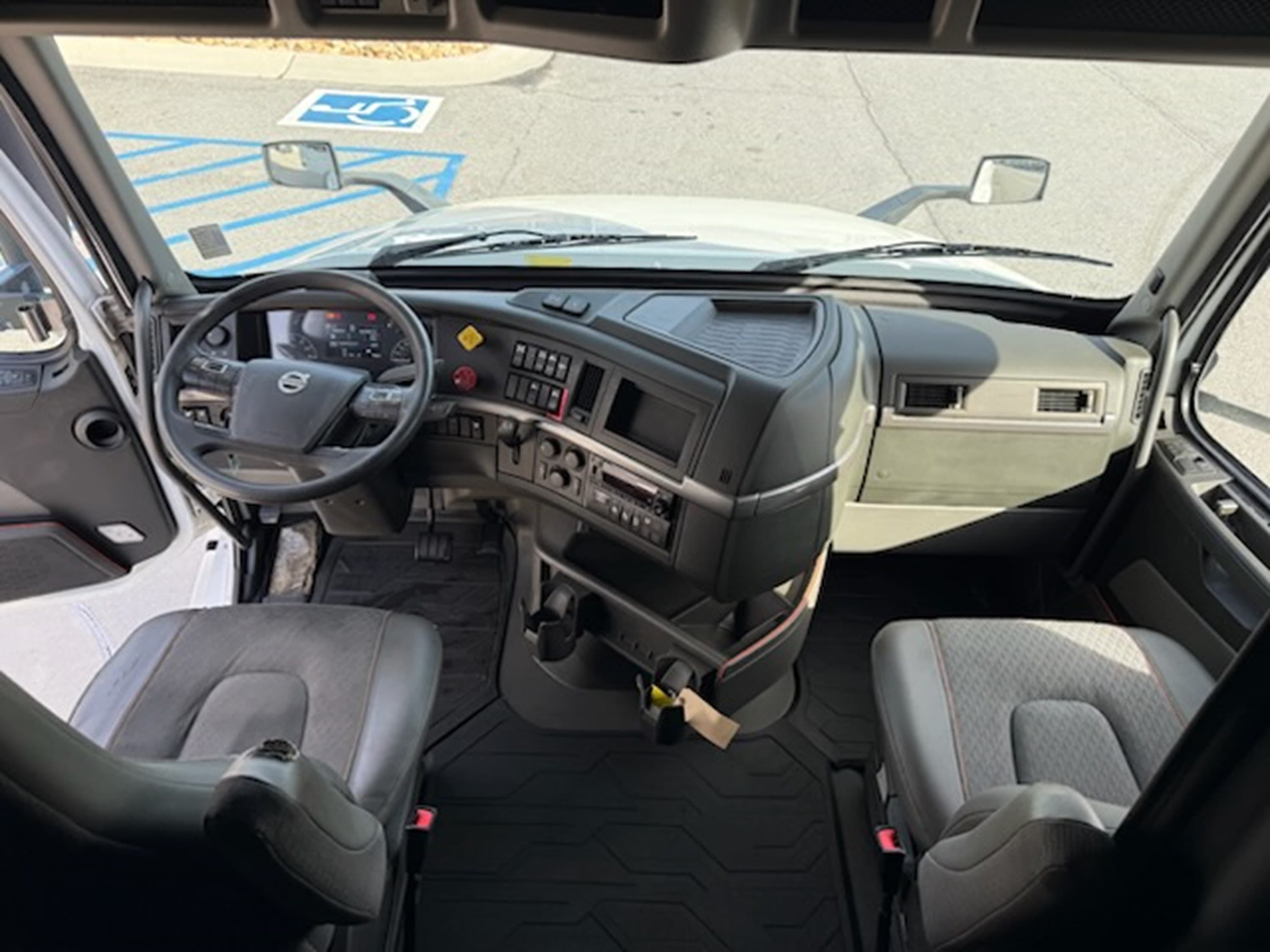 2023 Volvo VNL 760 in ATLANTA (700 & 703), GA — photo 13