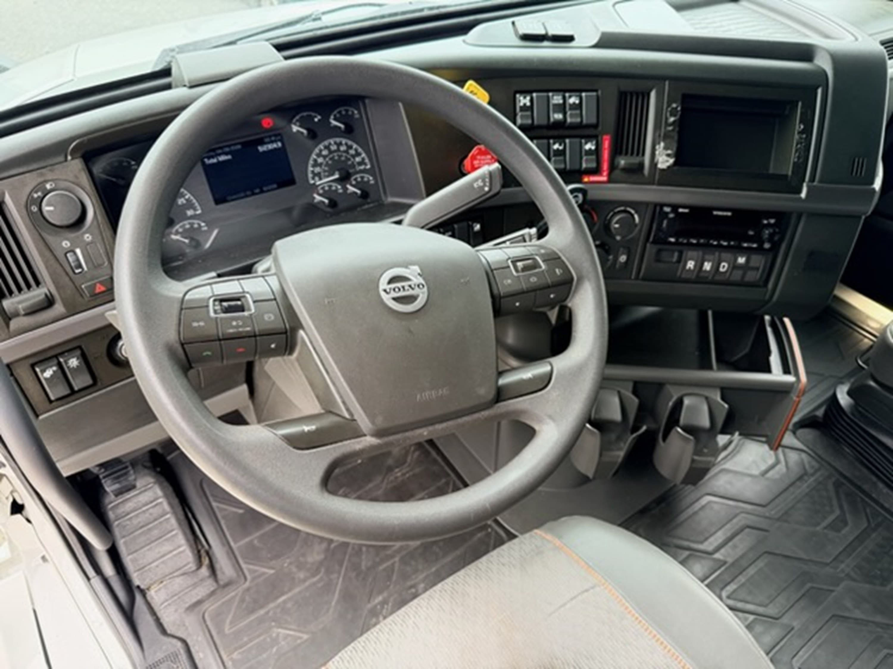2023 Volvo VNL 760 in GA — photo 4