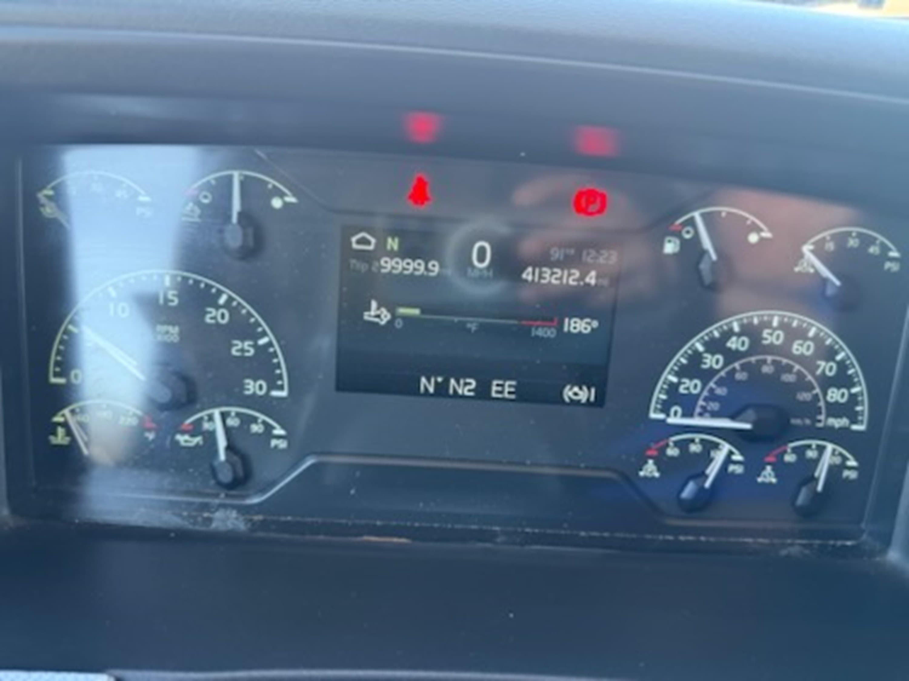 2023 Volvo VNL 860 in PHOENIX, AZ — photo 11