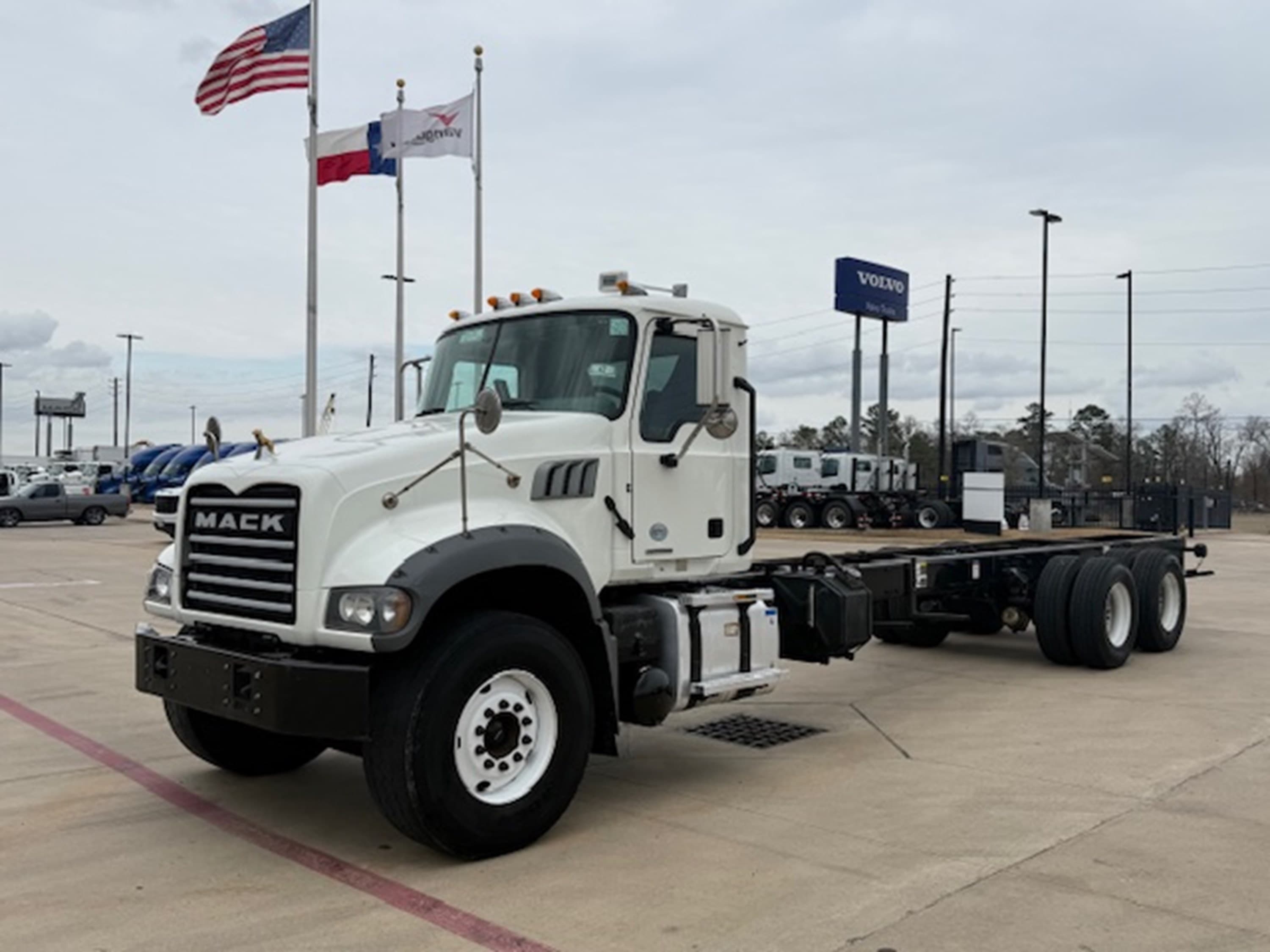 2020 Mack