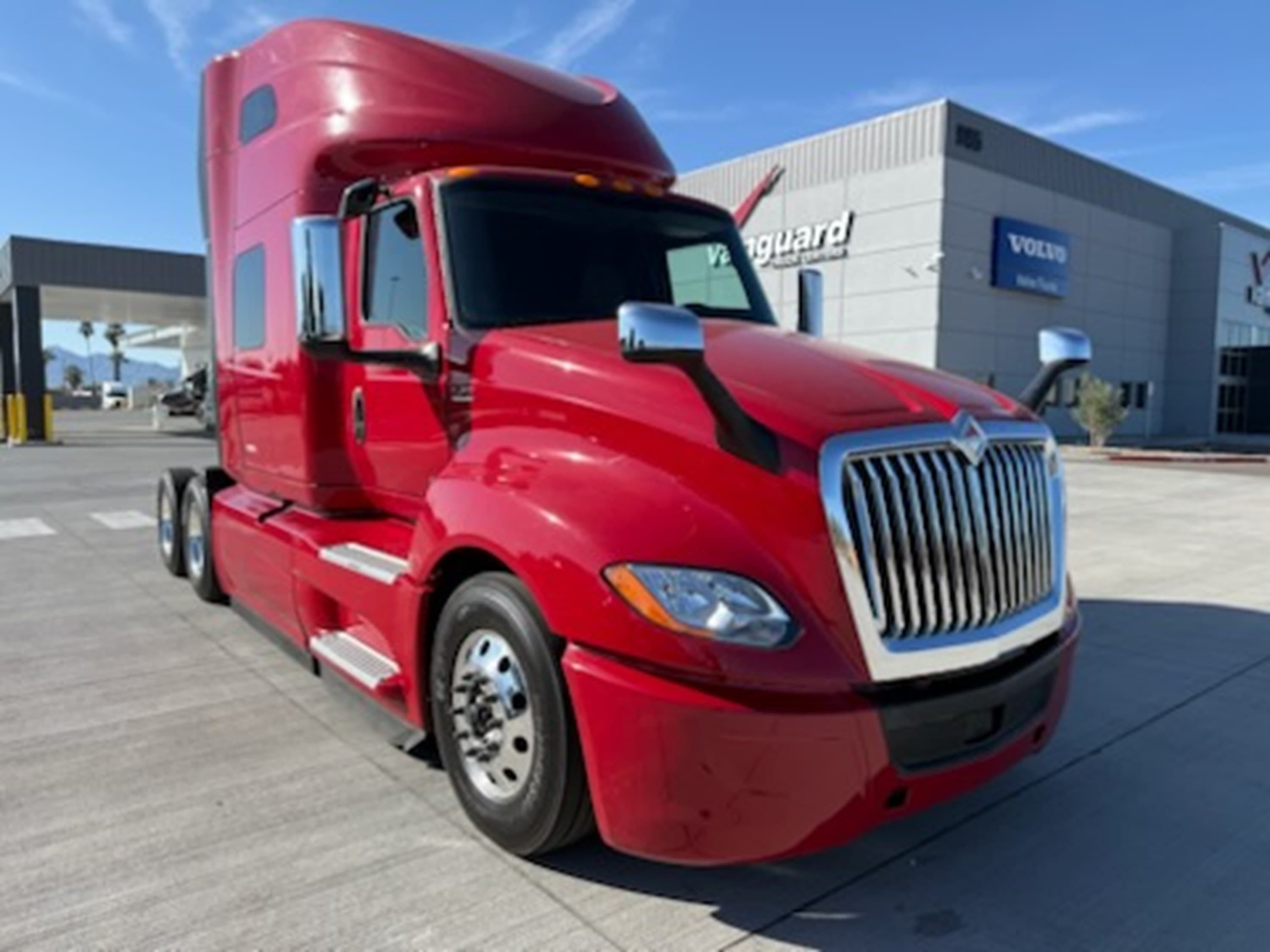 2022 International LT