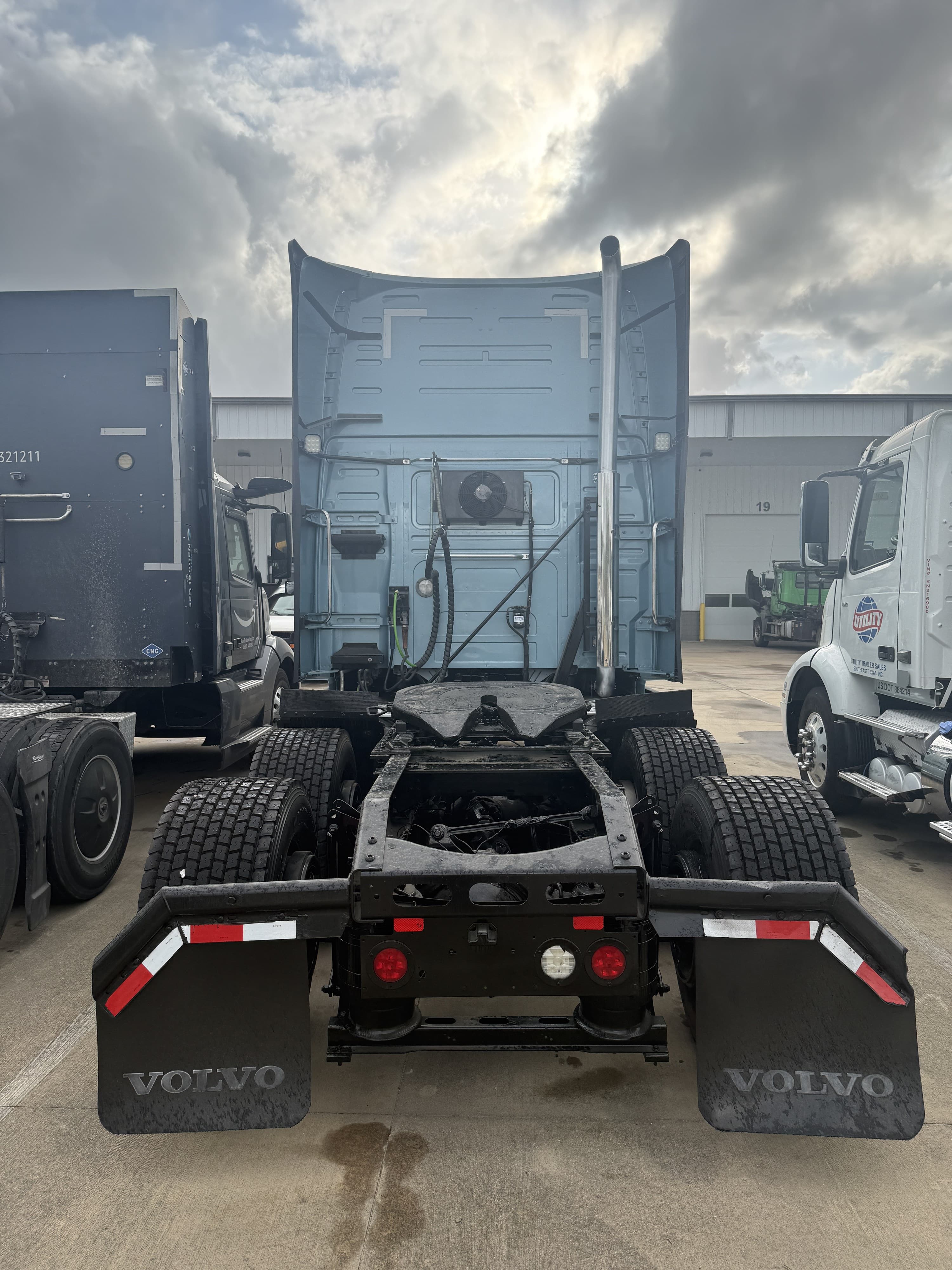 2021 Volvo VNL 760 in HOUSTON, TX — photo 4