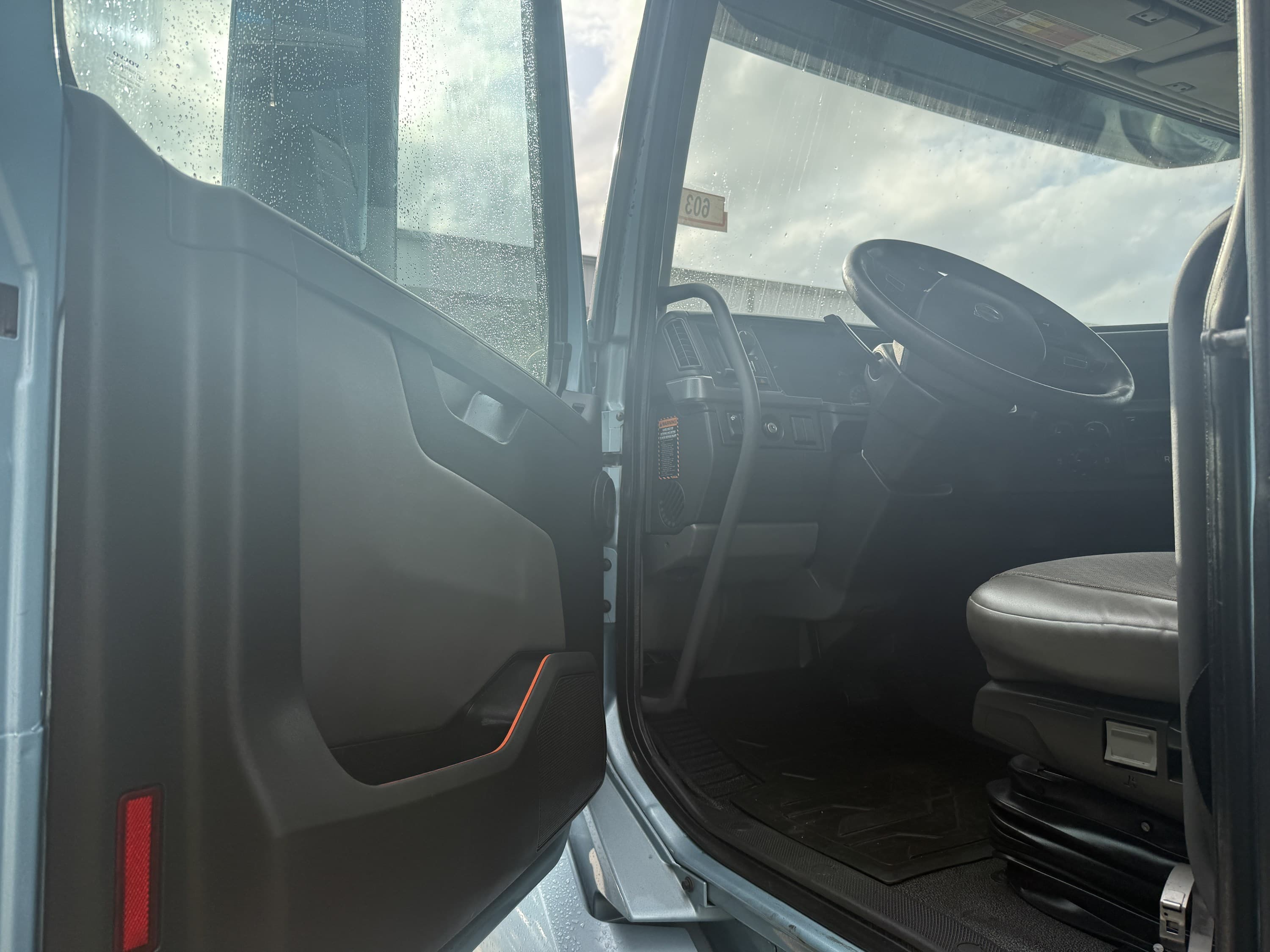 2021 Volvo VNL 760 in HOUSTON, TX — photo 7