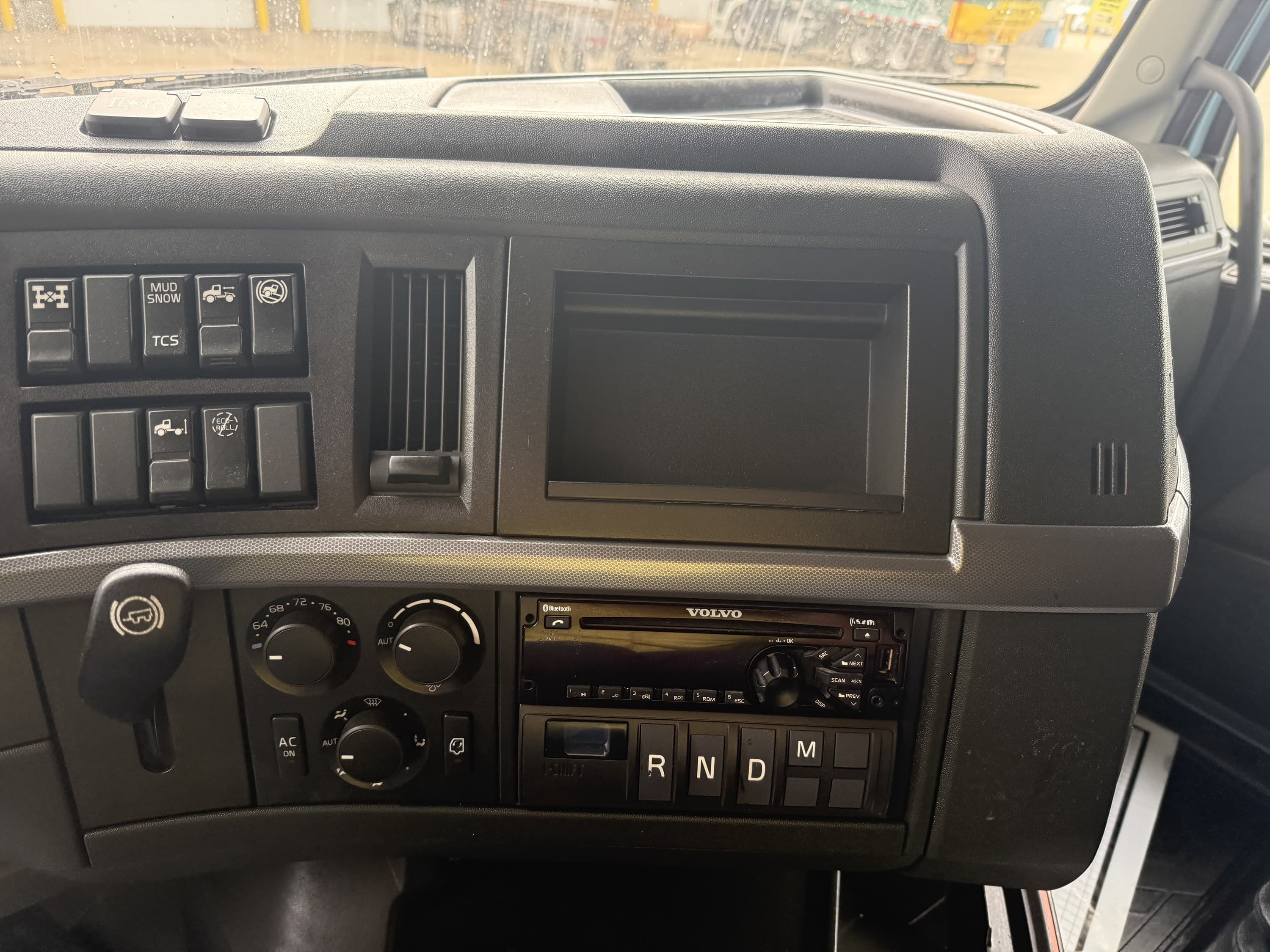2021 Volvo VNL 760 in HOUSTON, TX — photo 13