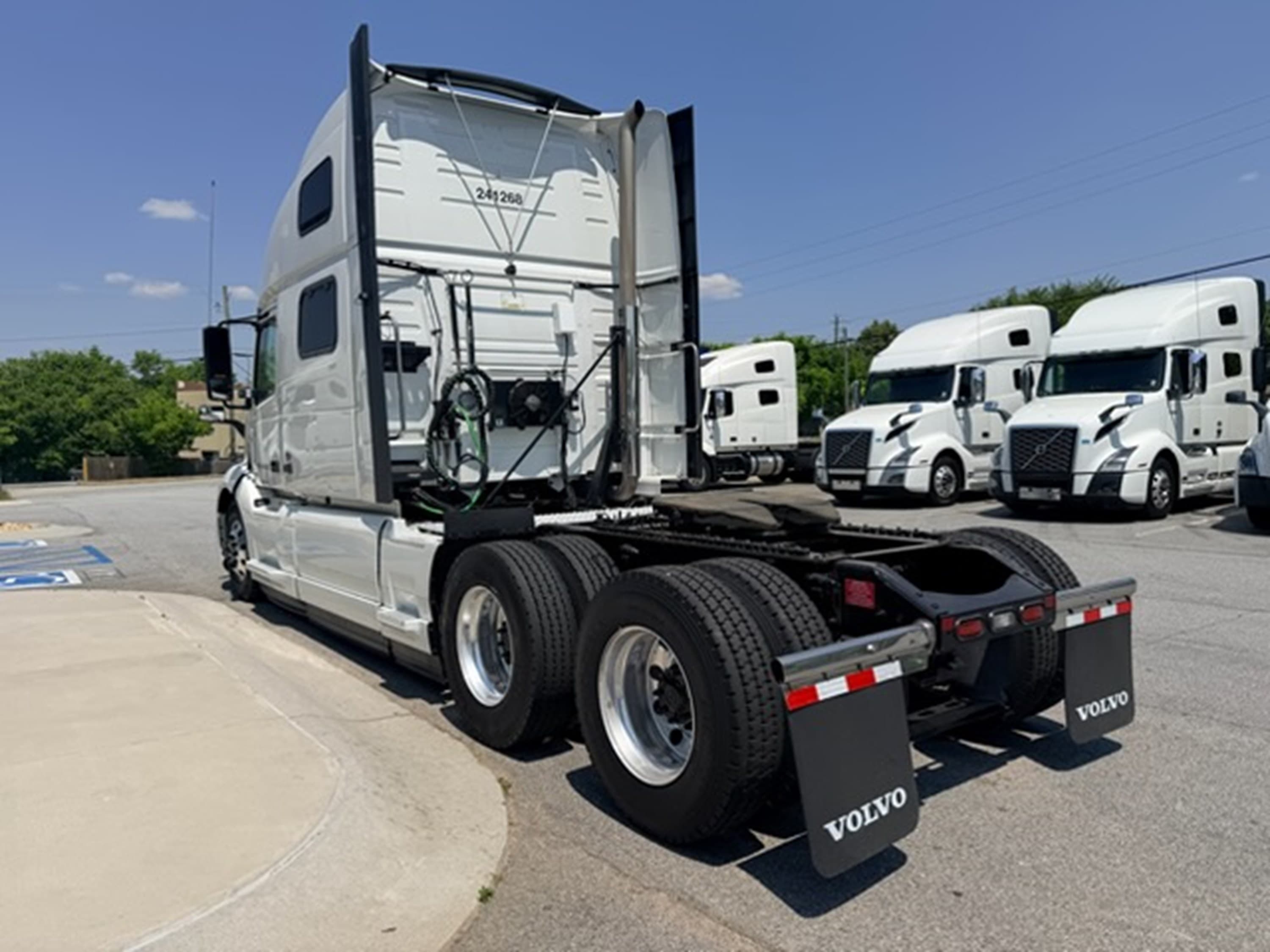 2024 Volvo VNL 860 in GA — photo 6