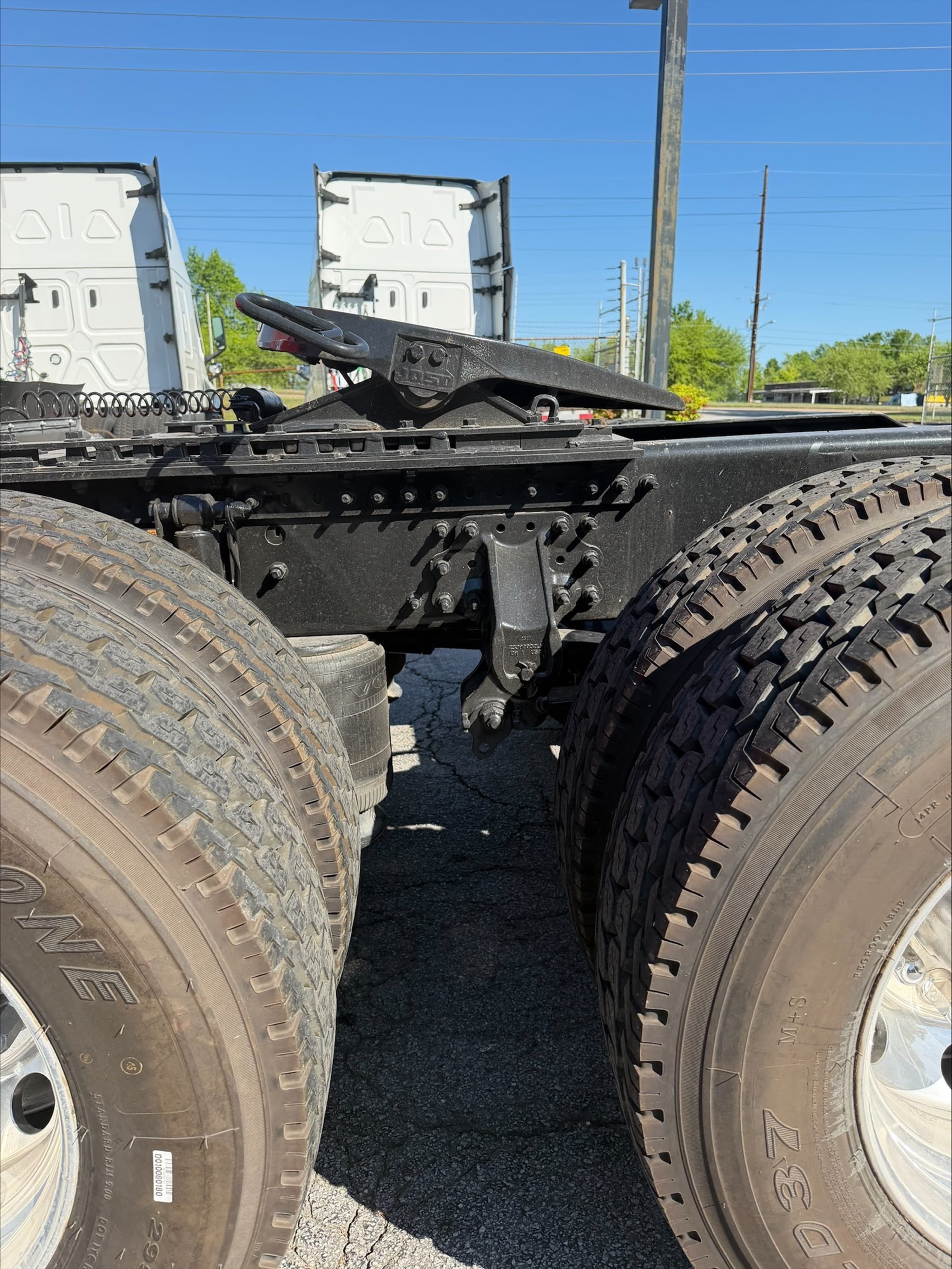 2023 Volvo VNL 860 in GUARDIAN ATLANTA — photo 13