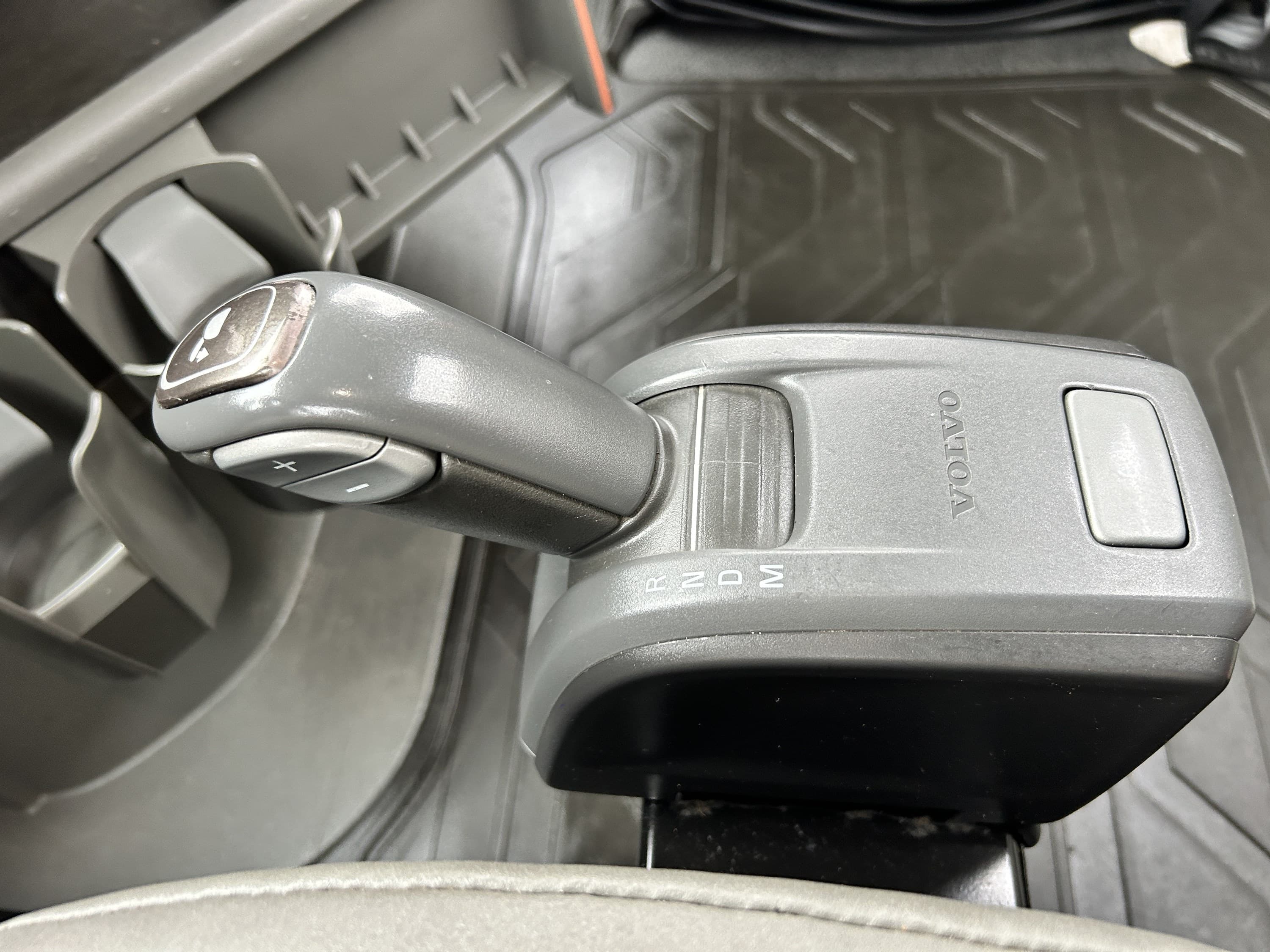 2020 Volvo VNR 640 in AUSTIN, TX — photo 32