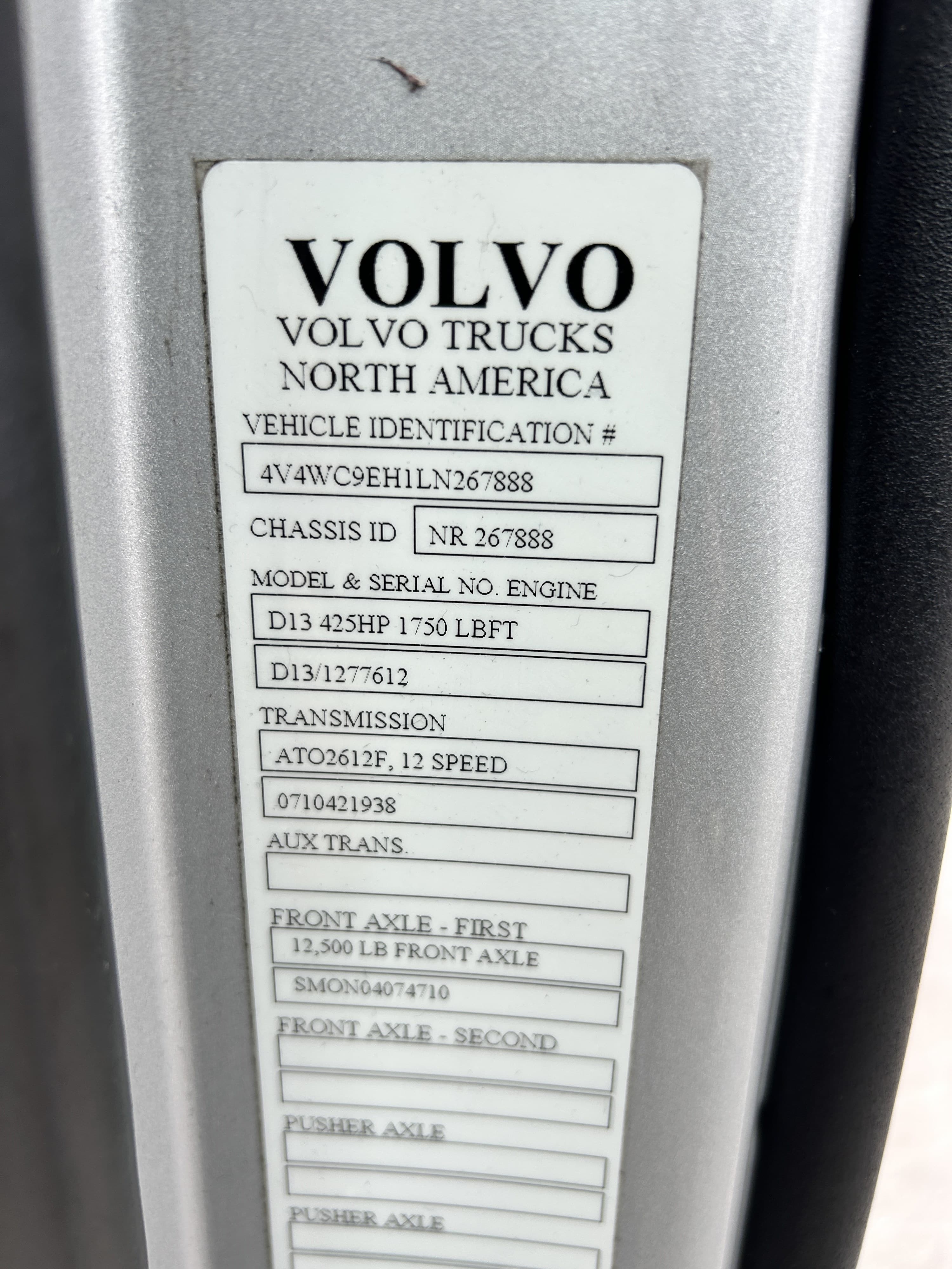 2020 Volvo VNR 640 in AUSTIN, TX — photo 38
