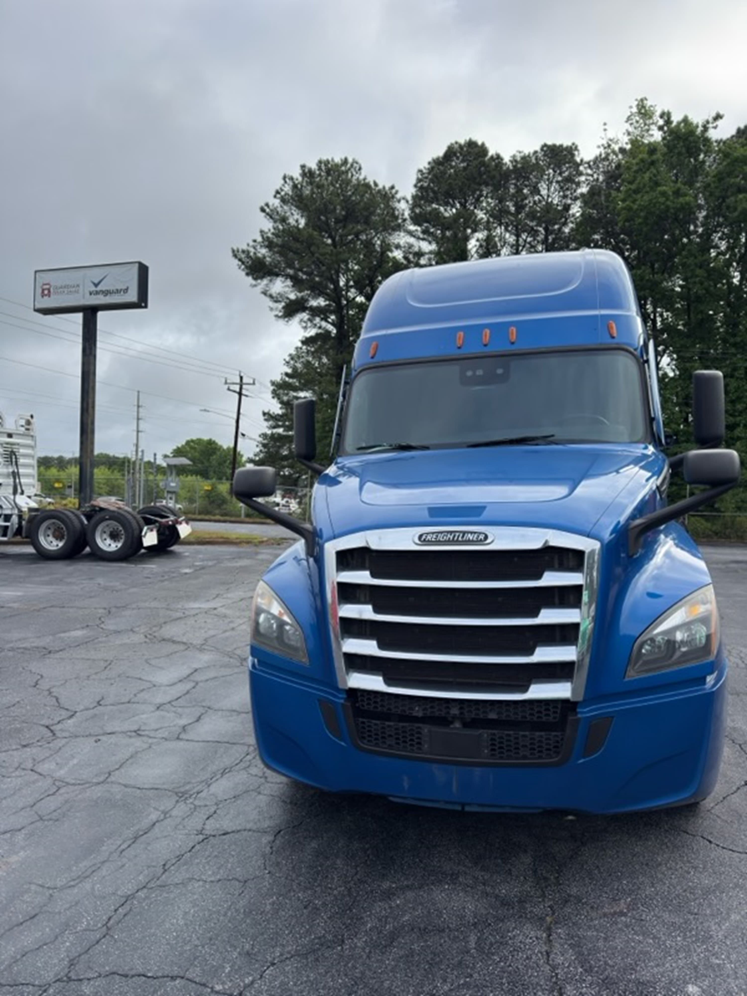 2021 Freightliner Cascadia in GUARDIAN ATLANTA — photo 2