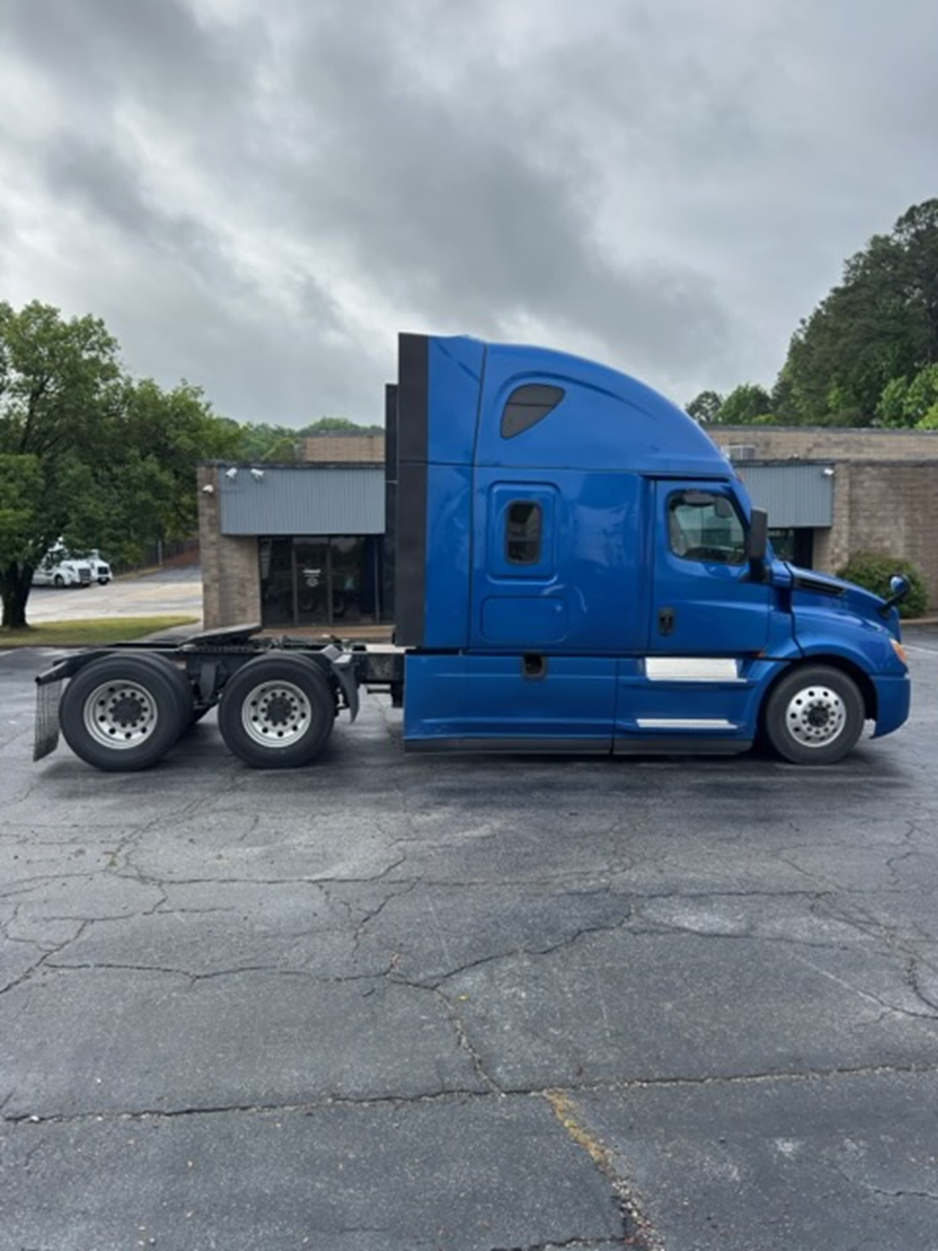 2021 Freightliner Cascadia in GUARDIAN ATLANTA — photo 4