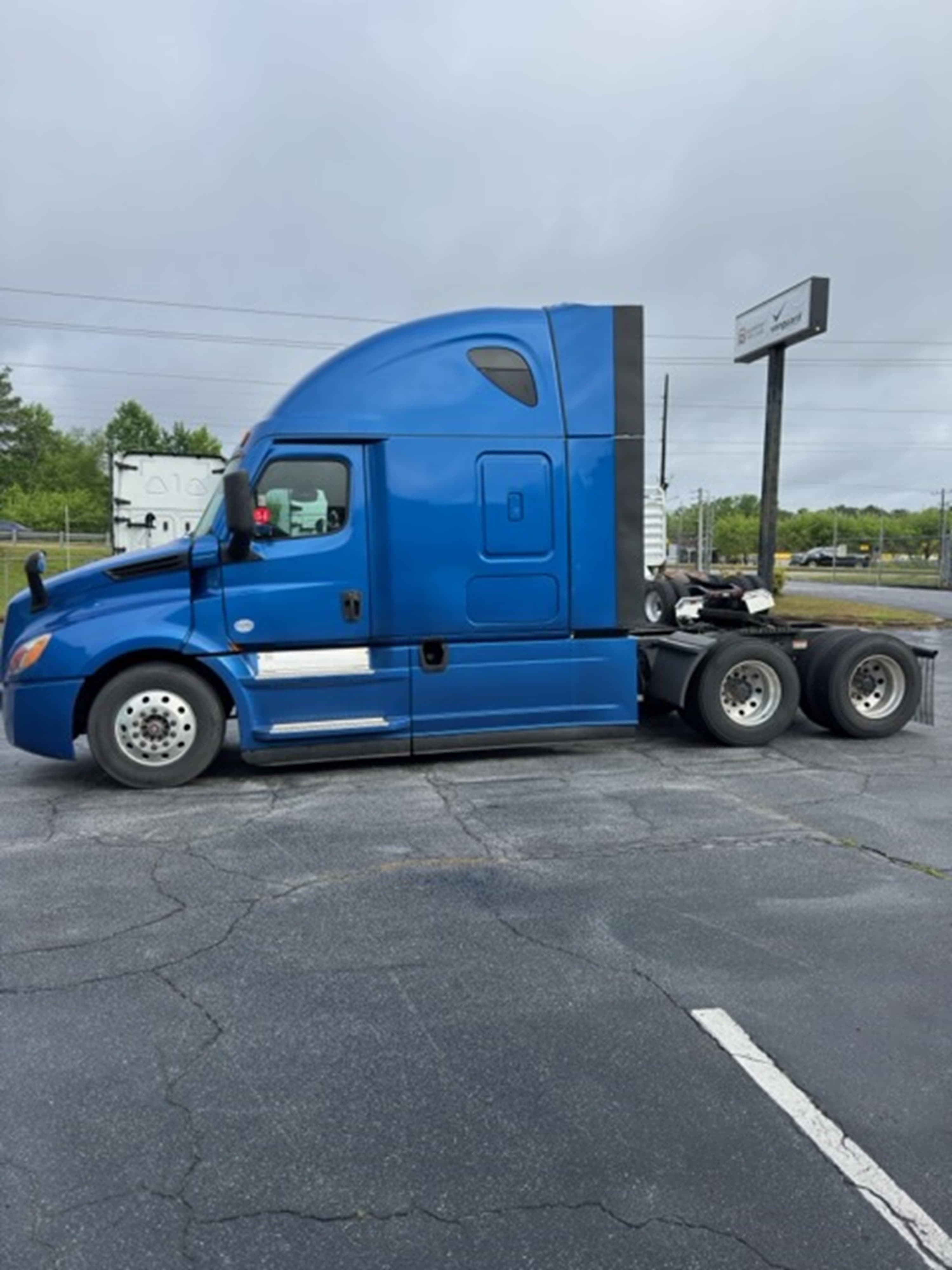2021 Freightliner Cascadia in GUARDIAN ATLANTA — photo 8