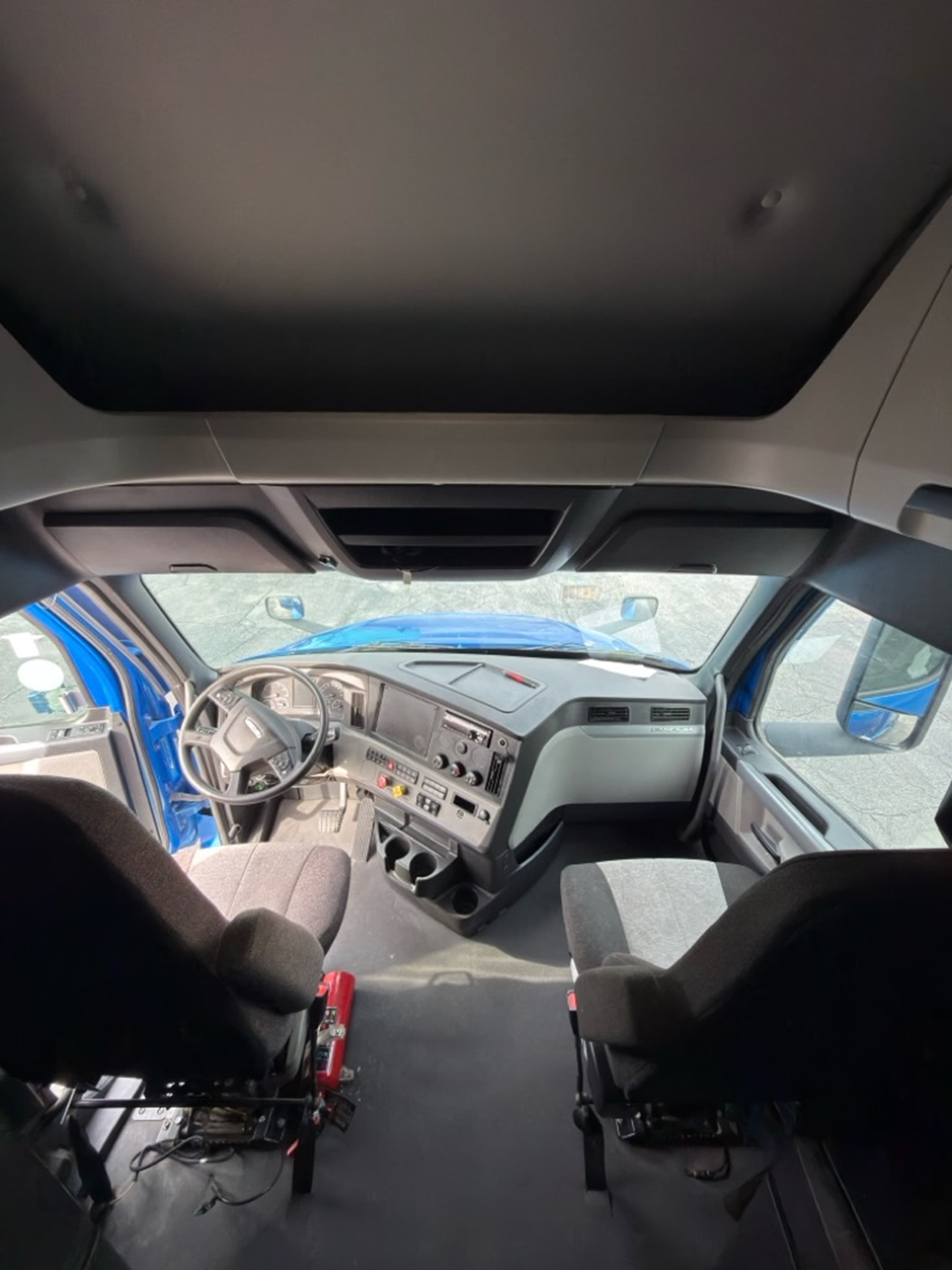 2021 Freightliner Cascadia in GUARDIAN ATLANTA — photo 11