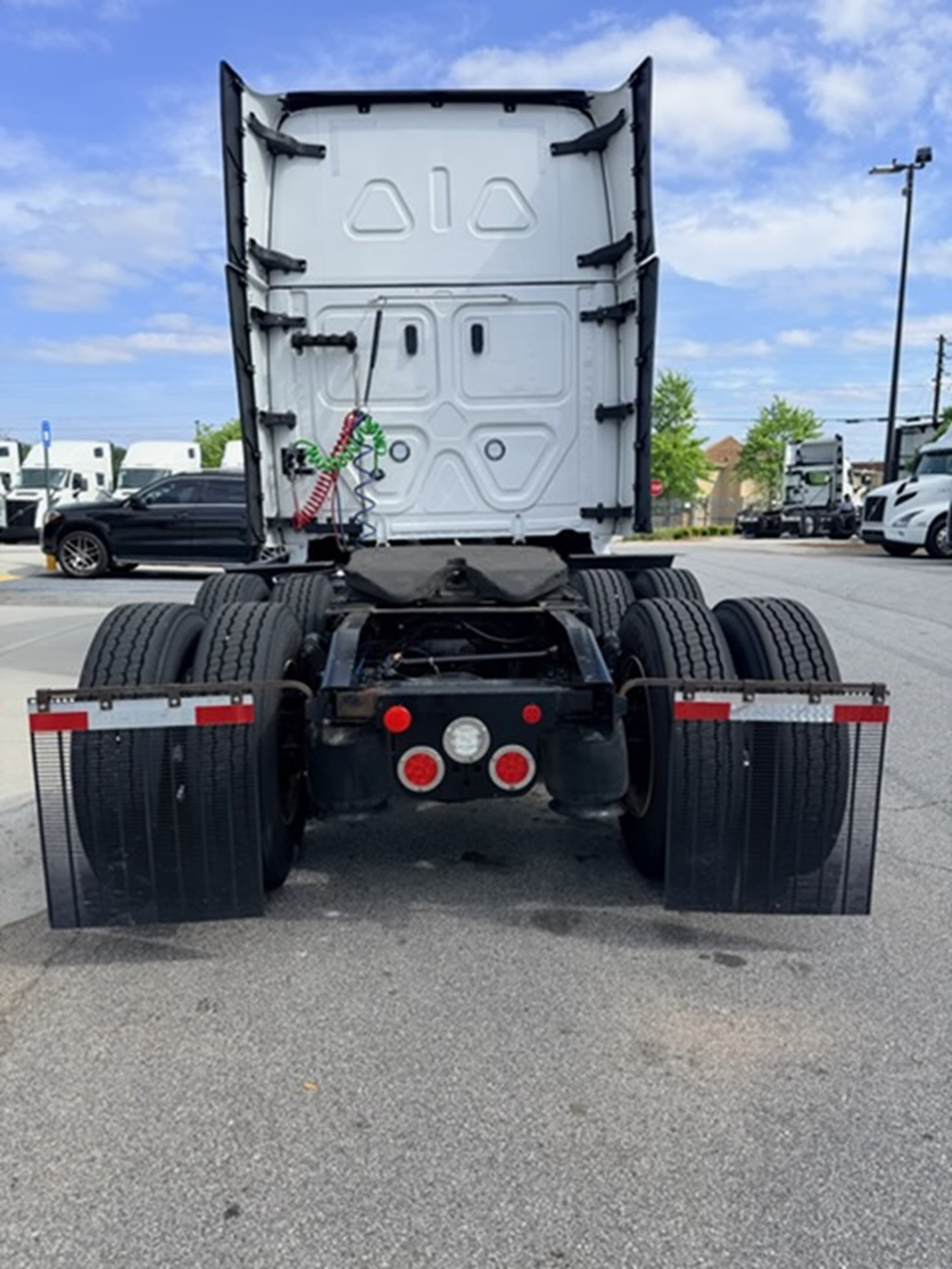 2023 Freightliner Cascadia in GA — photo 4