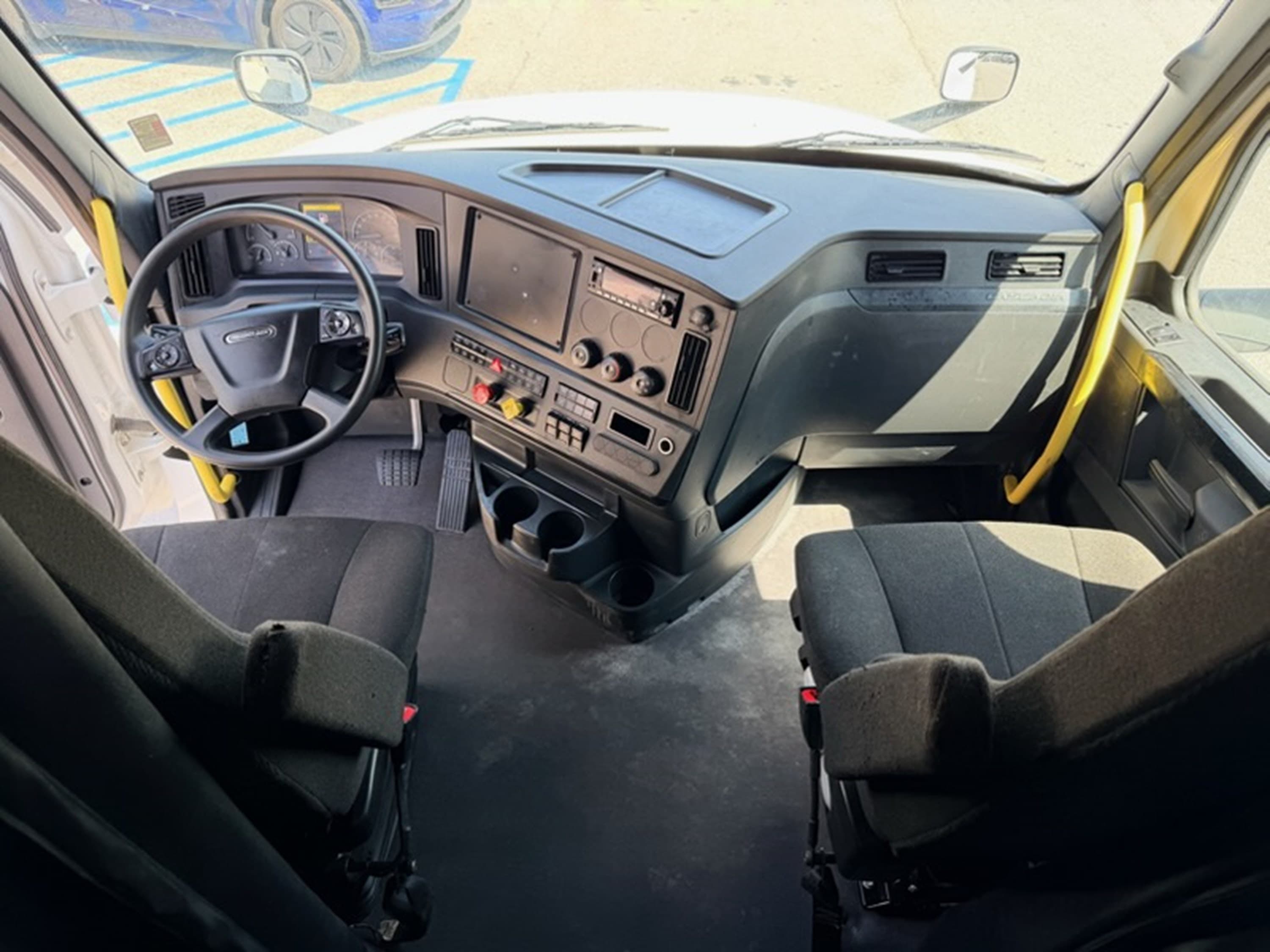 2024 Freightliner Cascadia in GA — photo 10