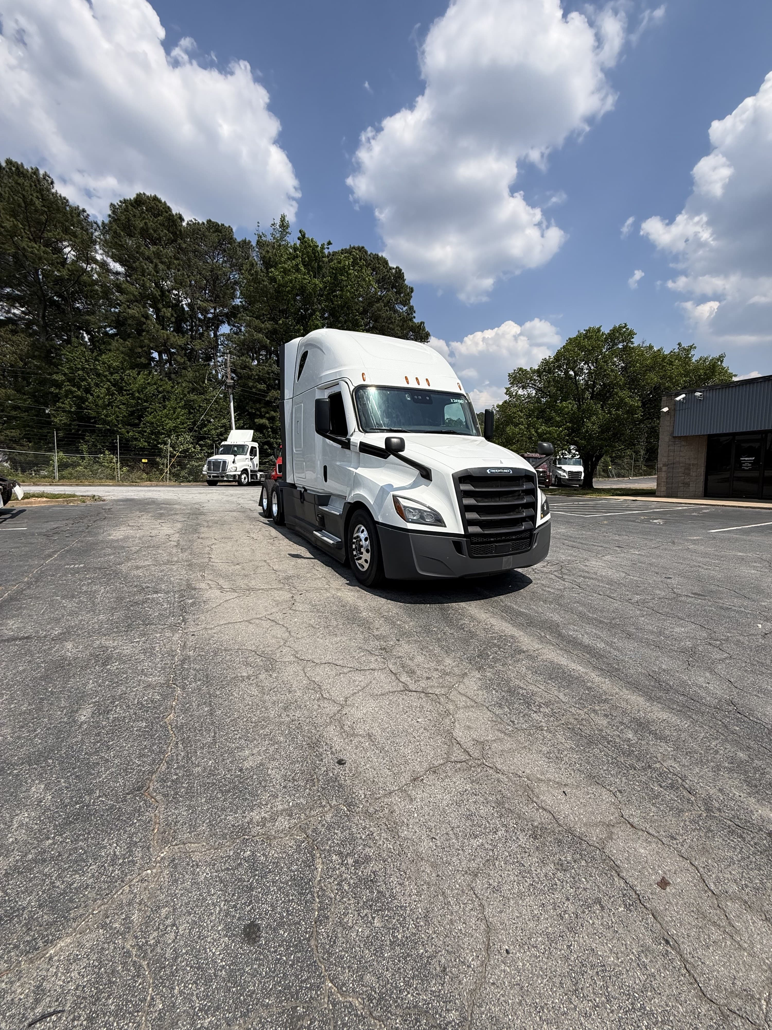 2024 Freightliner Cascadia in GUARDIAN ATLANTA — photo 3
