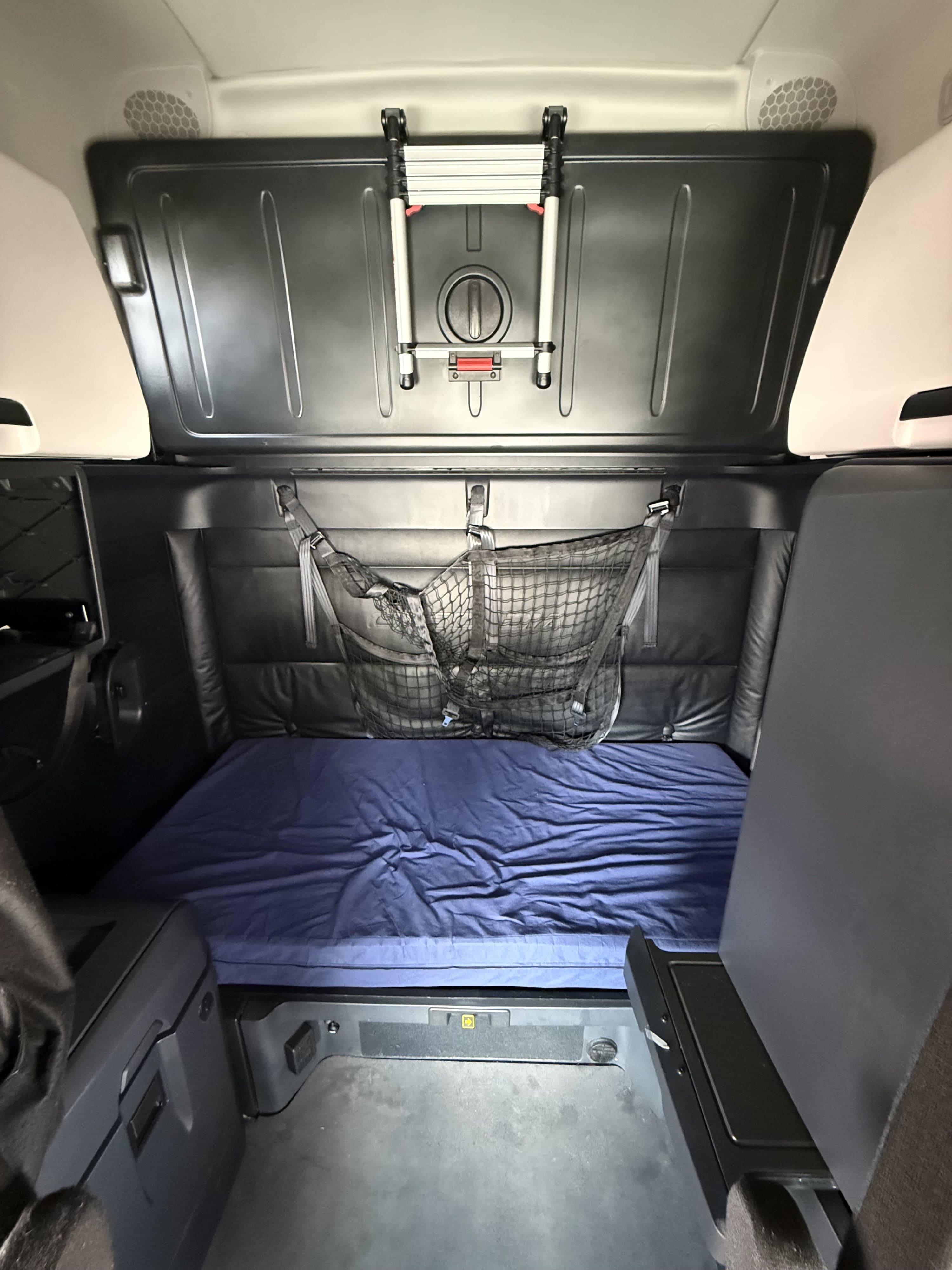 2024 Freightliner Cascadia in GUARDIAN ATLANTA — photo 10