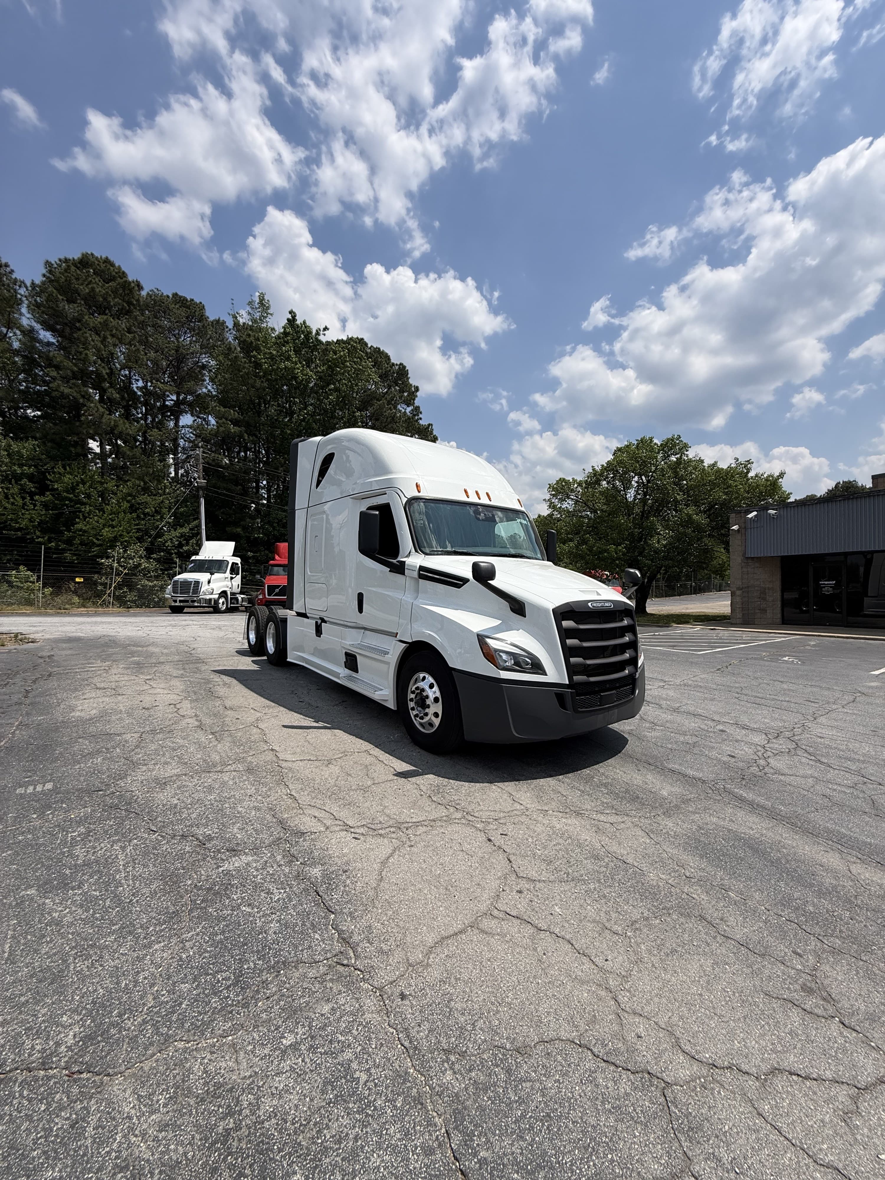 2024 Freightliner Cascadia in GUARDIAN ATLANTA — photo 7